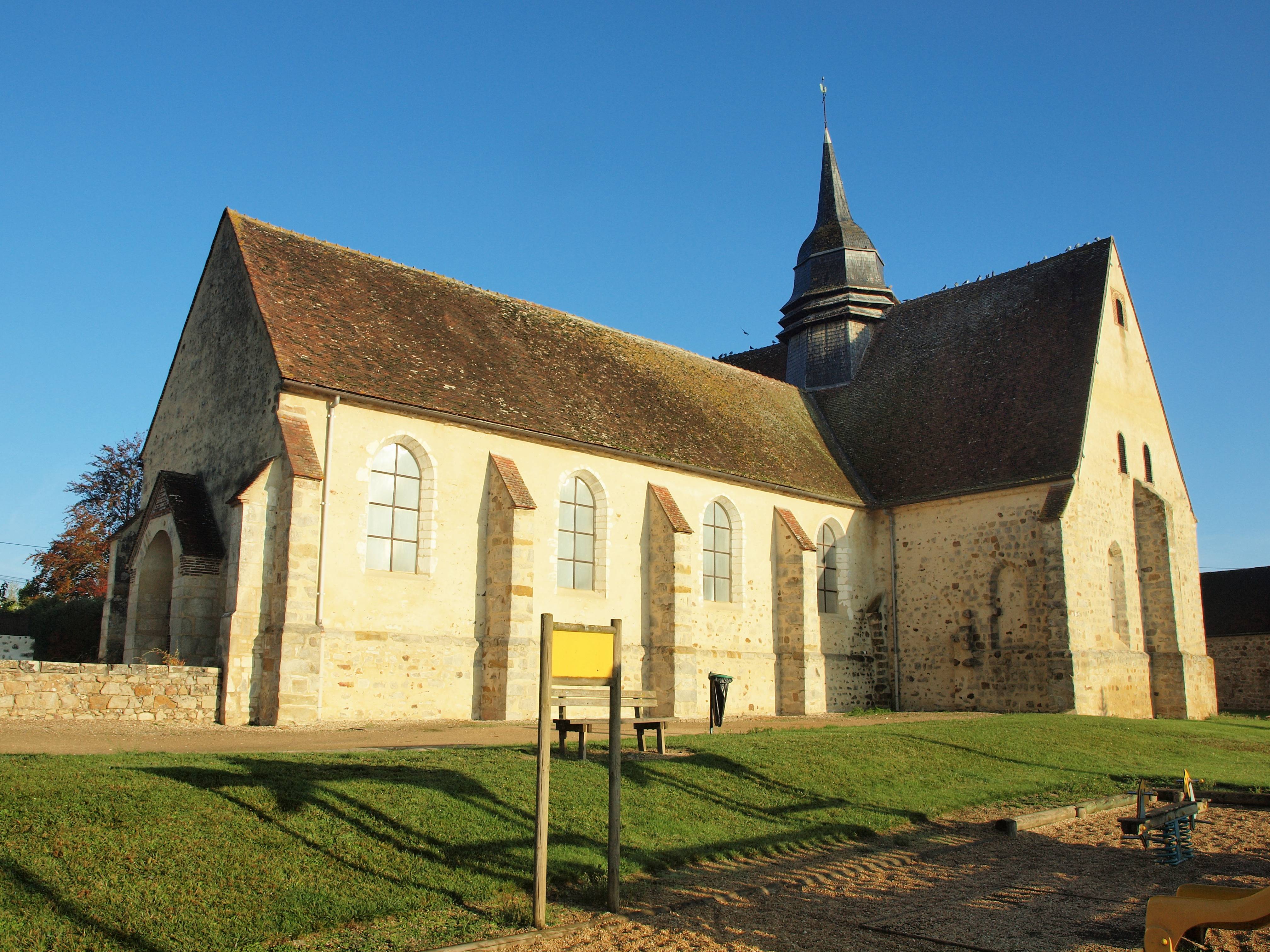 Photo de Saint-Crépin-et-Saint-Crépinien Kirche von Courgenay