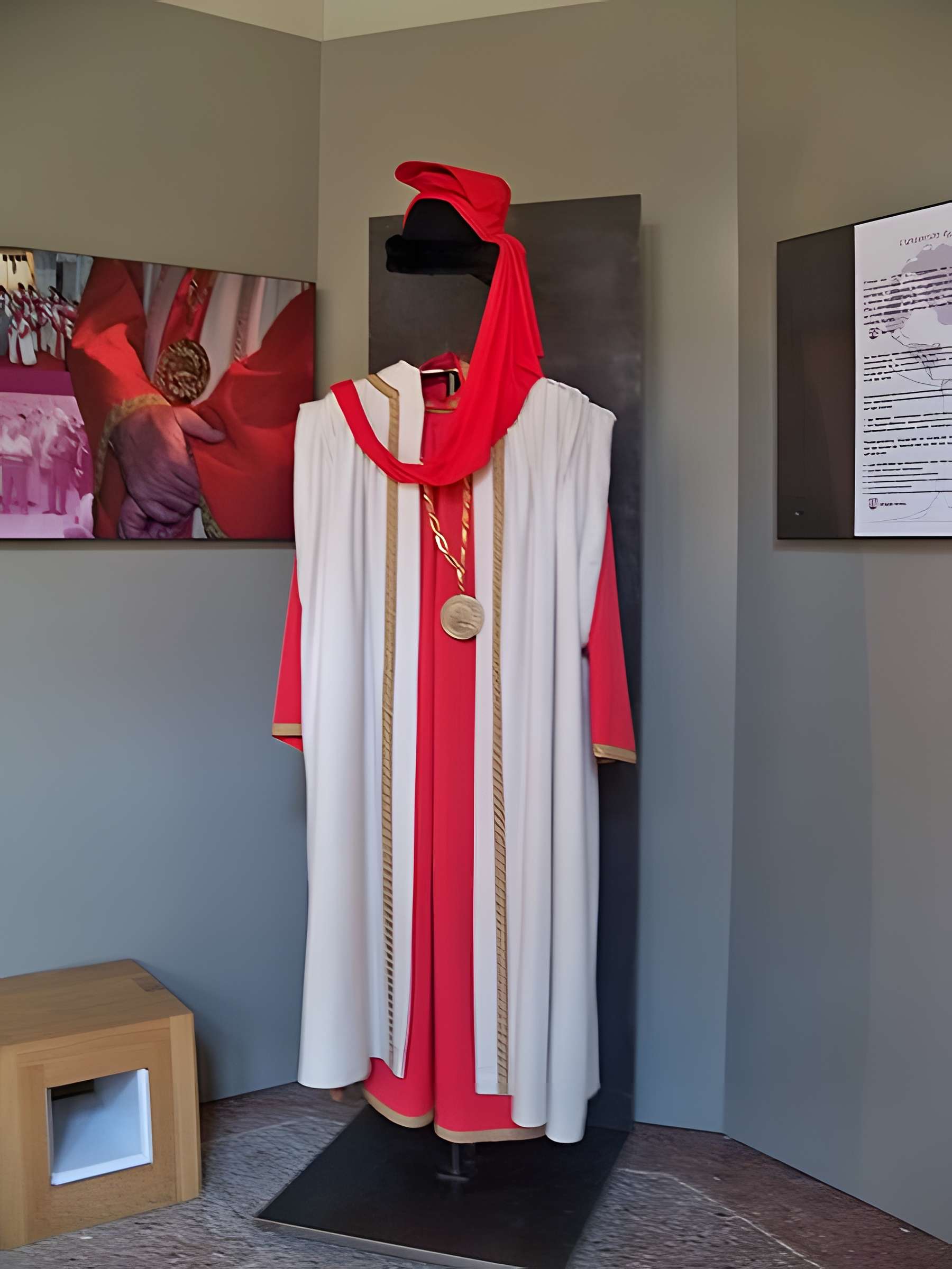 Château de Suze-la-Rousse