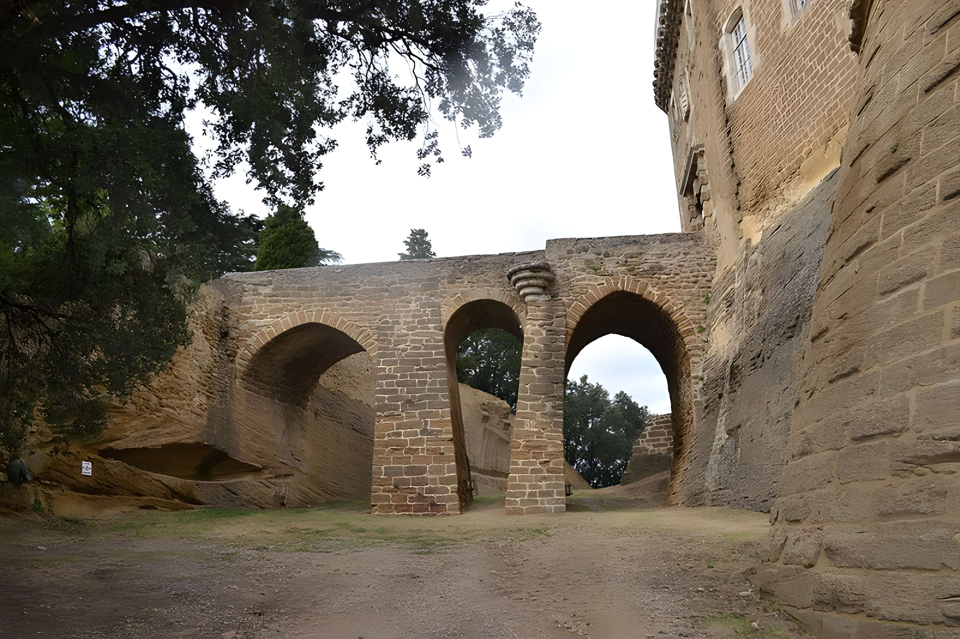 Château de Suze-la-Rousse