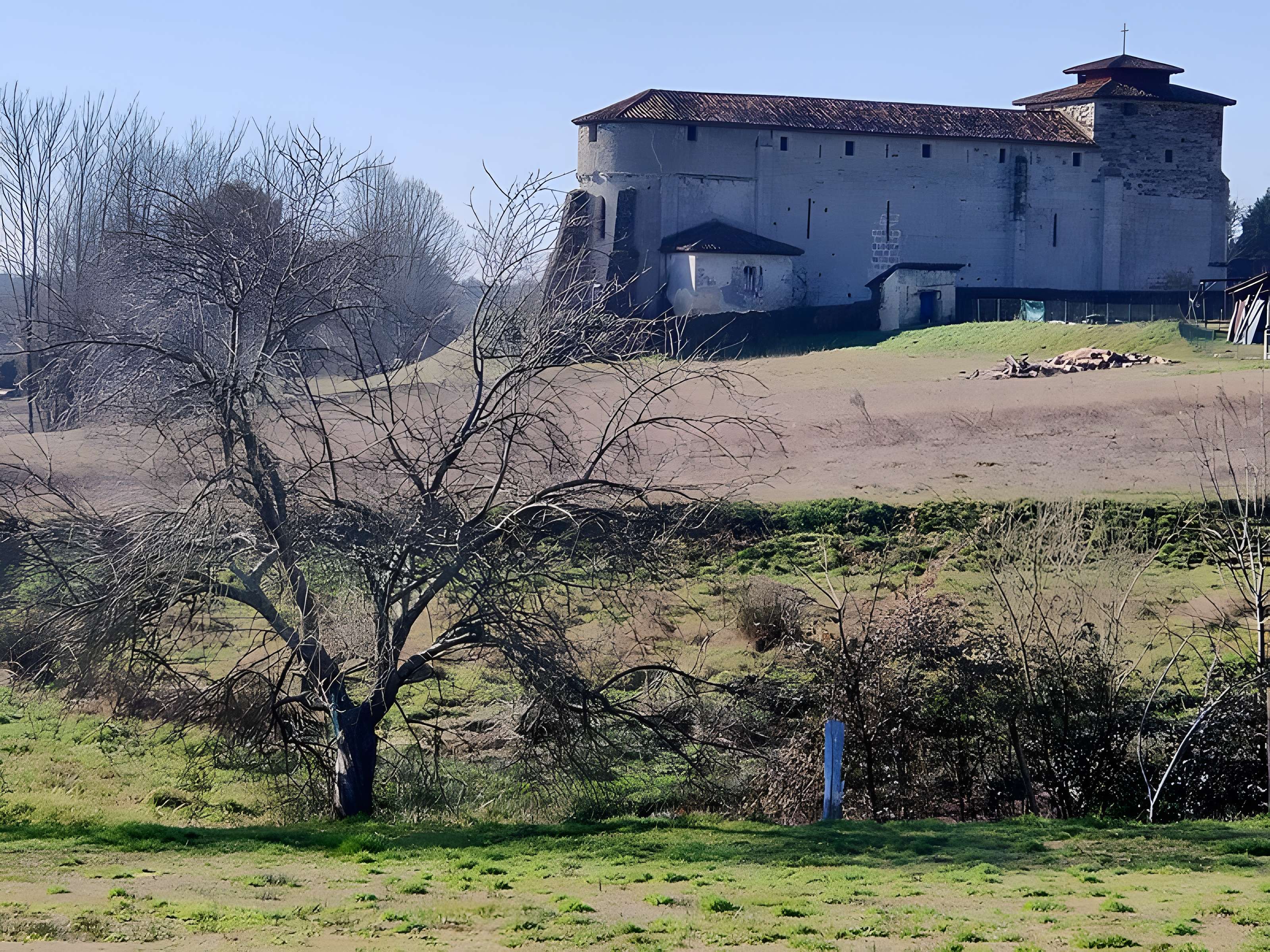 Église Saint-Pierre de Lesgor