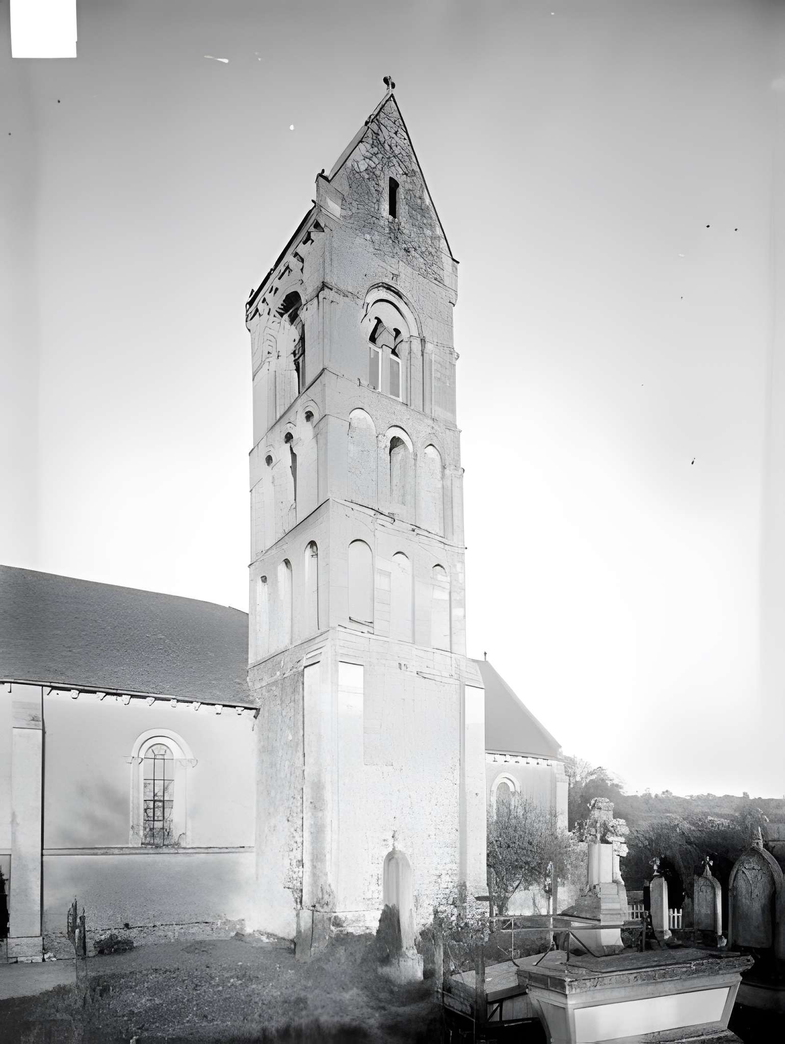 Église Saint-Pierre de Longraye
