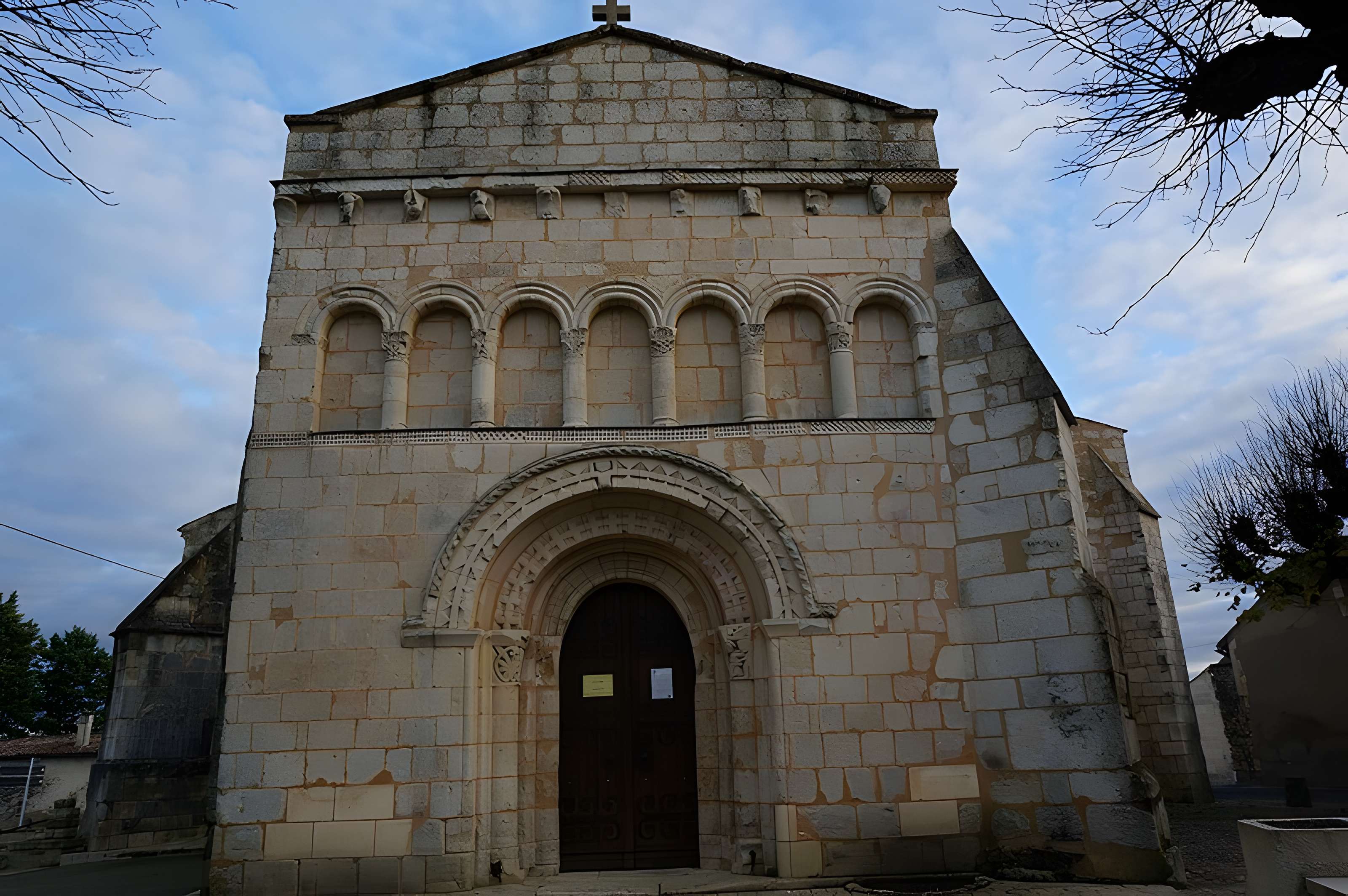 Église Saint-Pierre de Lorignac