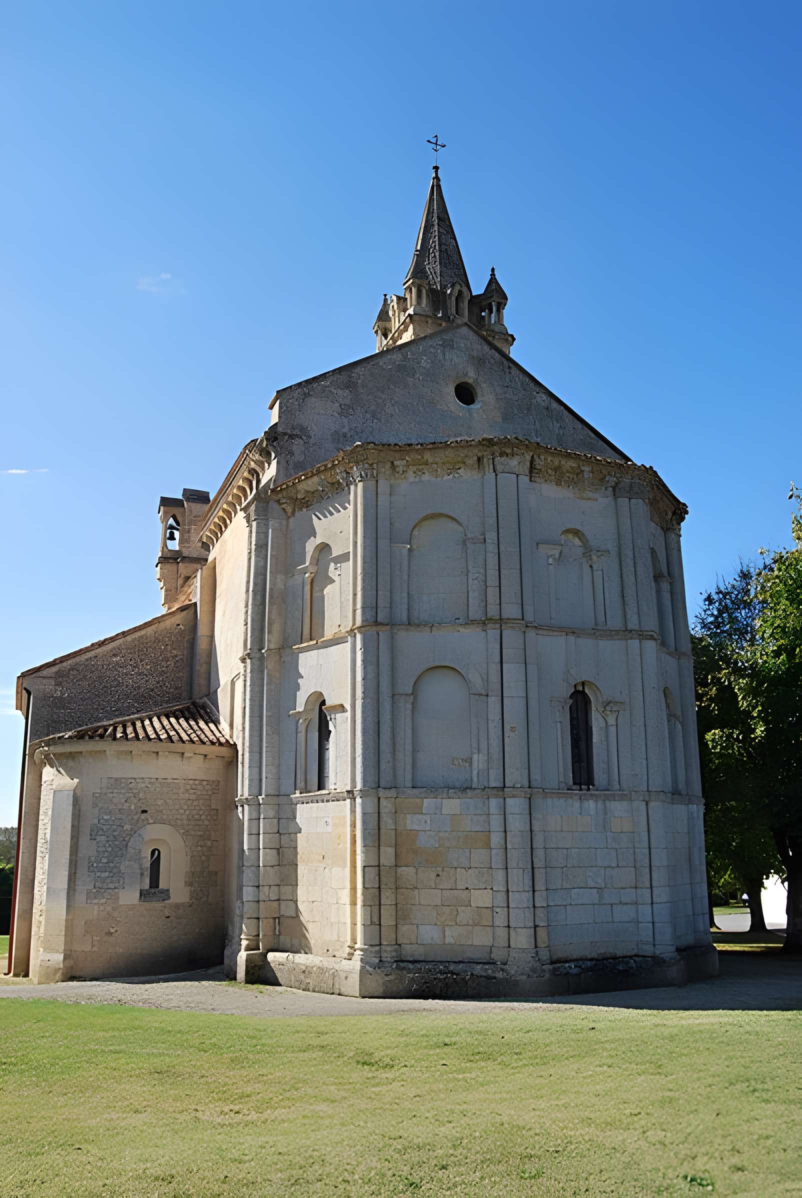 Église Saint-Pierre de Loupiac