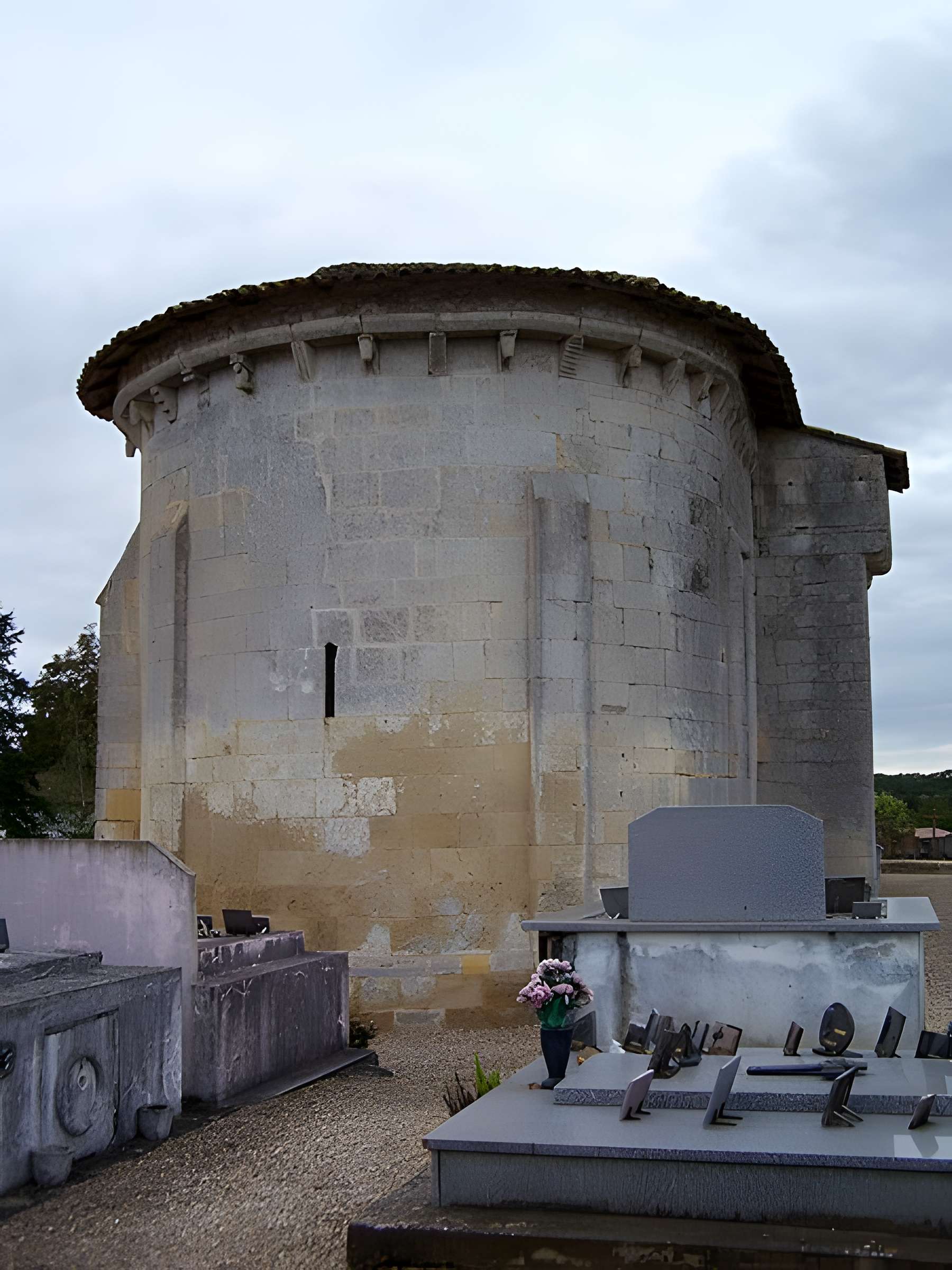 Église Saint-Pierre de Martres