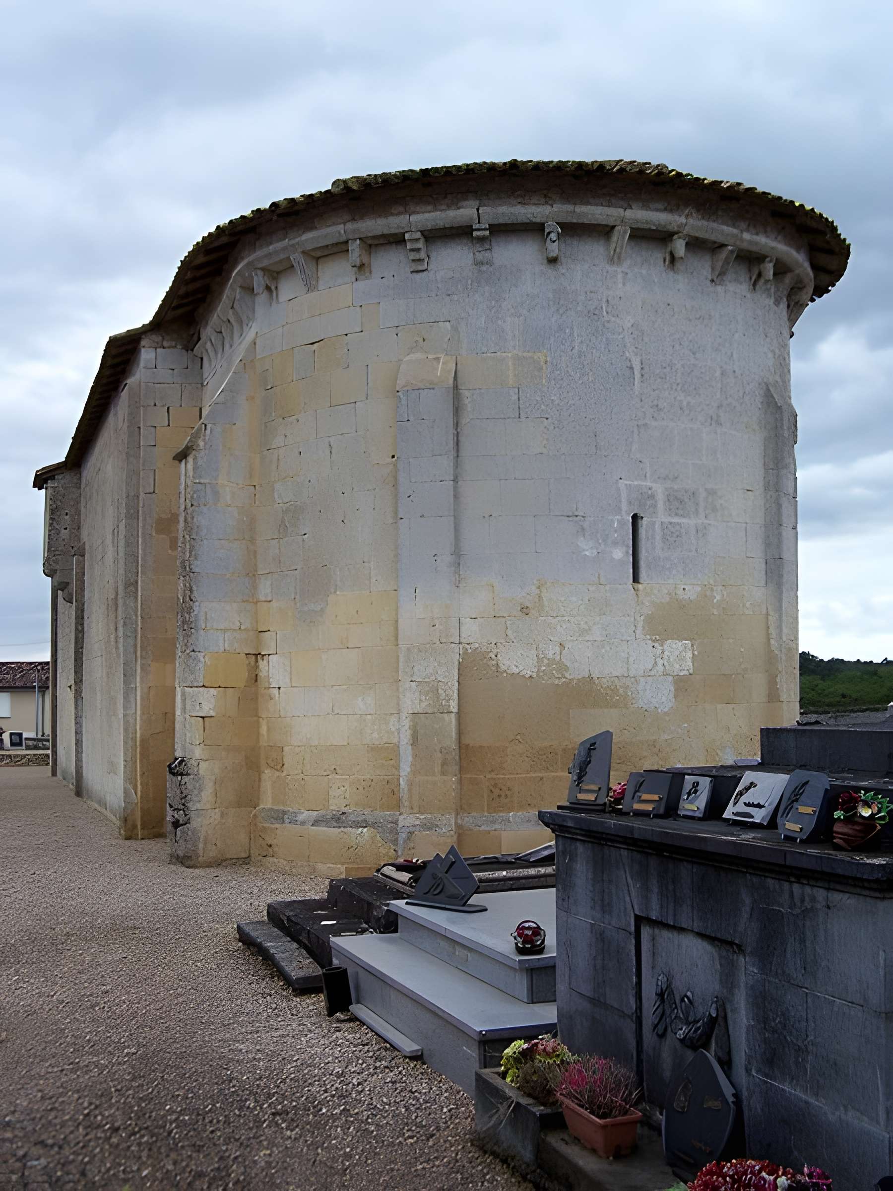 Église Saint-Pierre de Martres