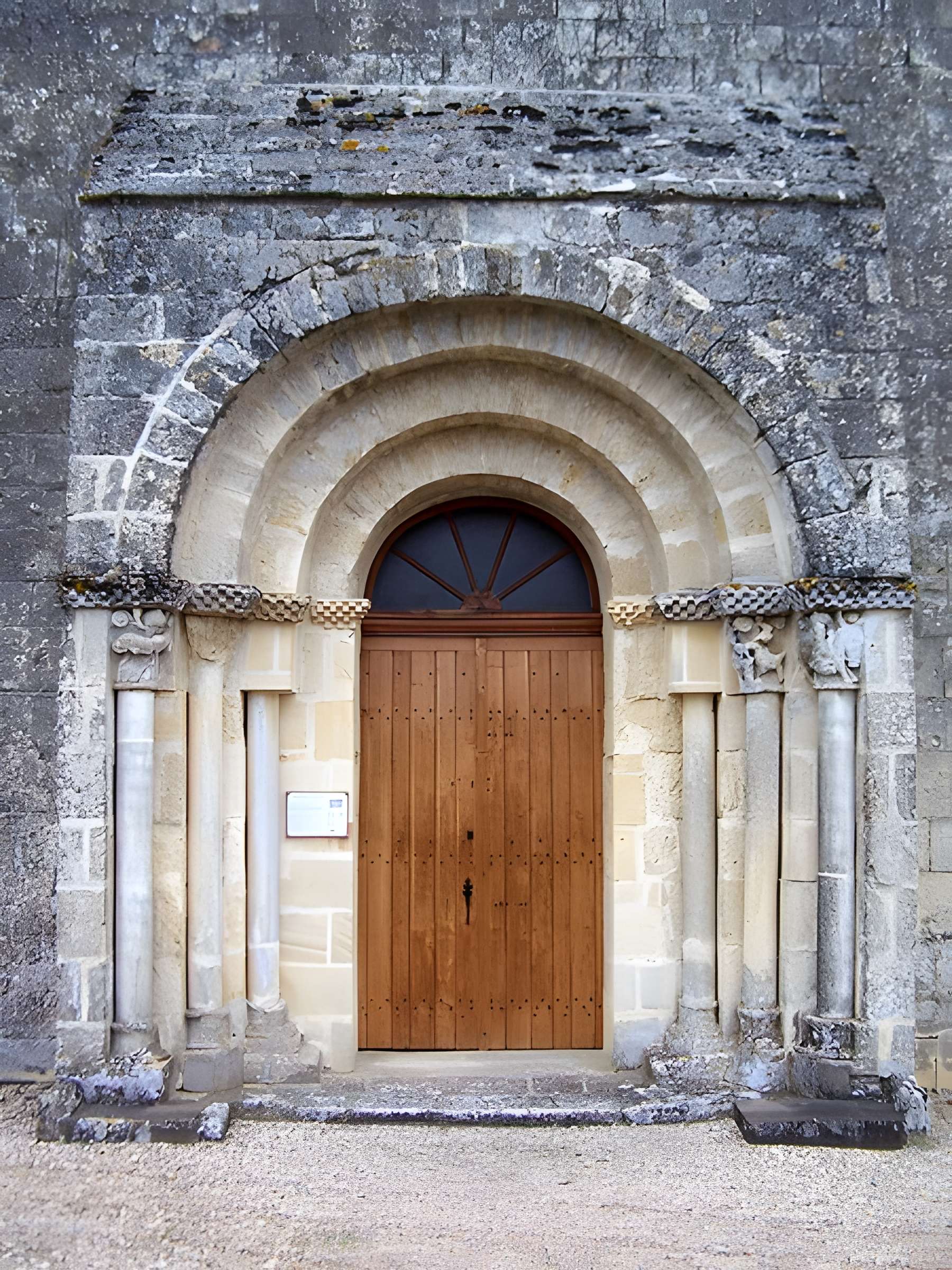 Église Saint-Pierre de Martres