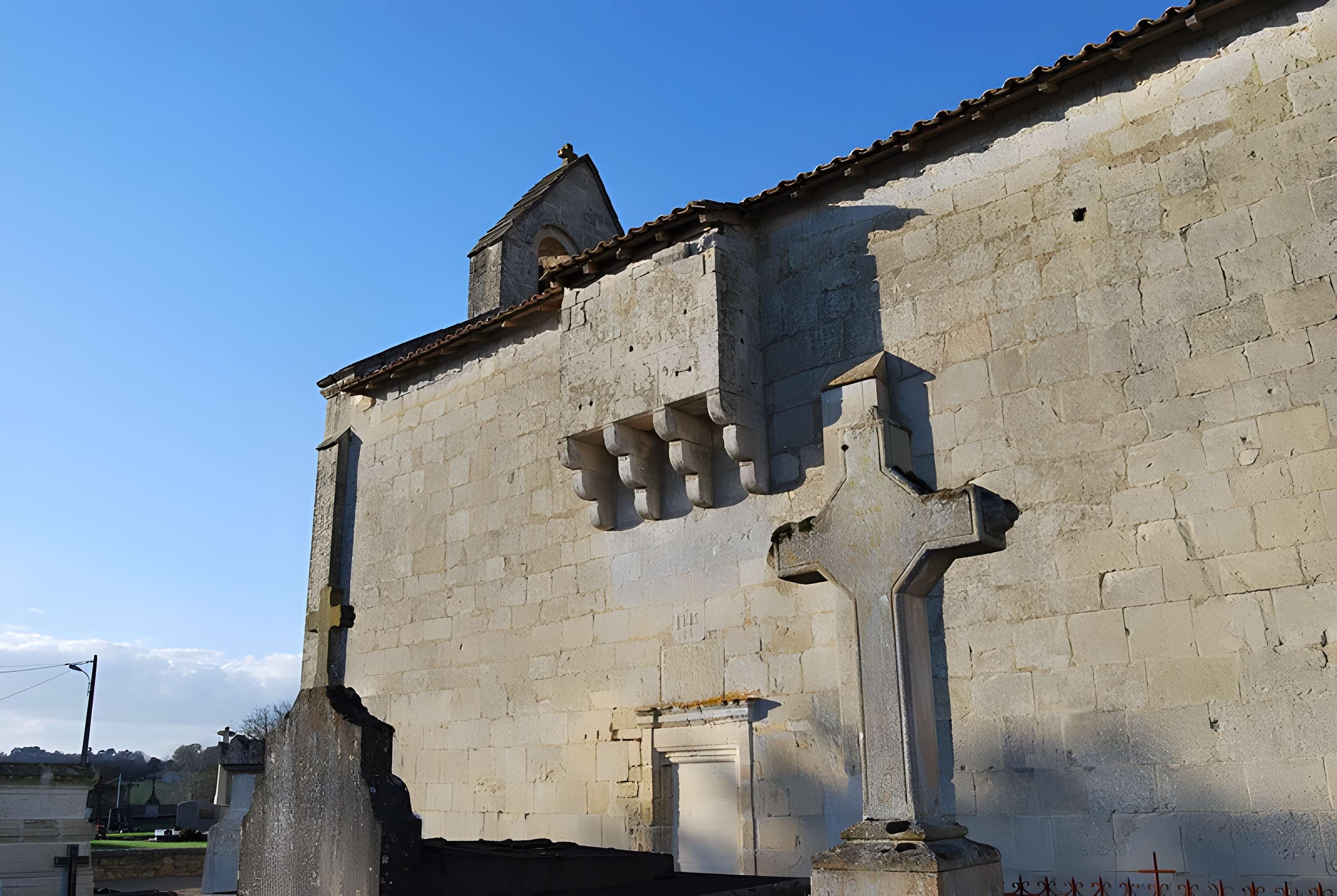 Église Saint-Pierre de Martres
