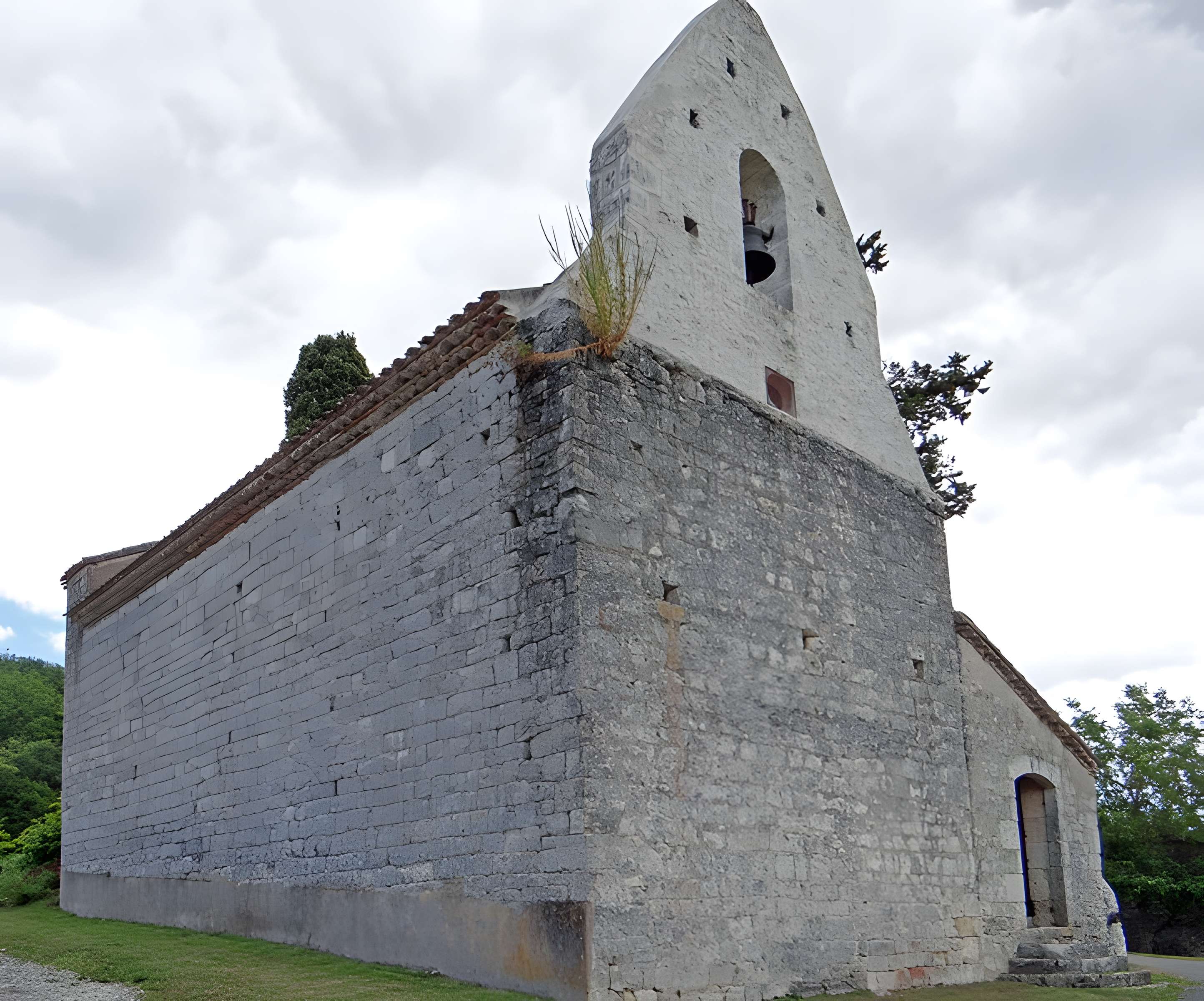 Église Saint-Pierre de Massels 