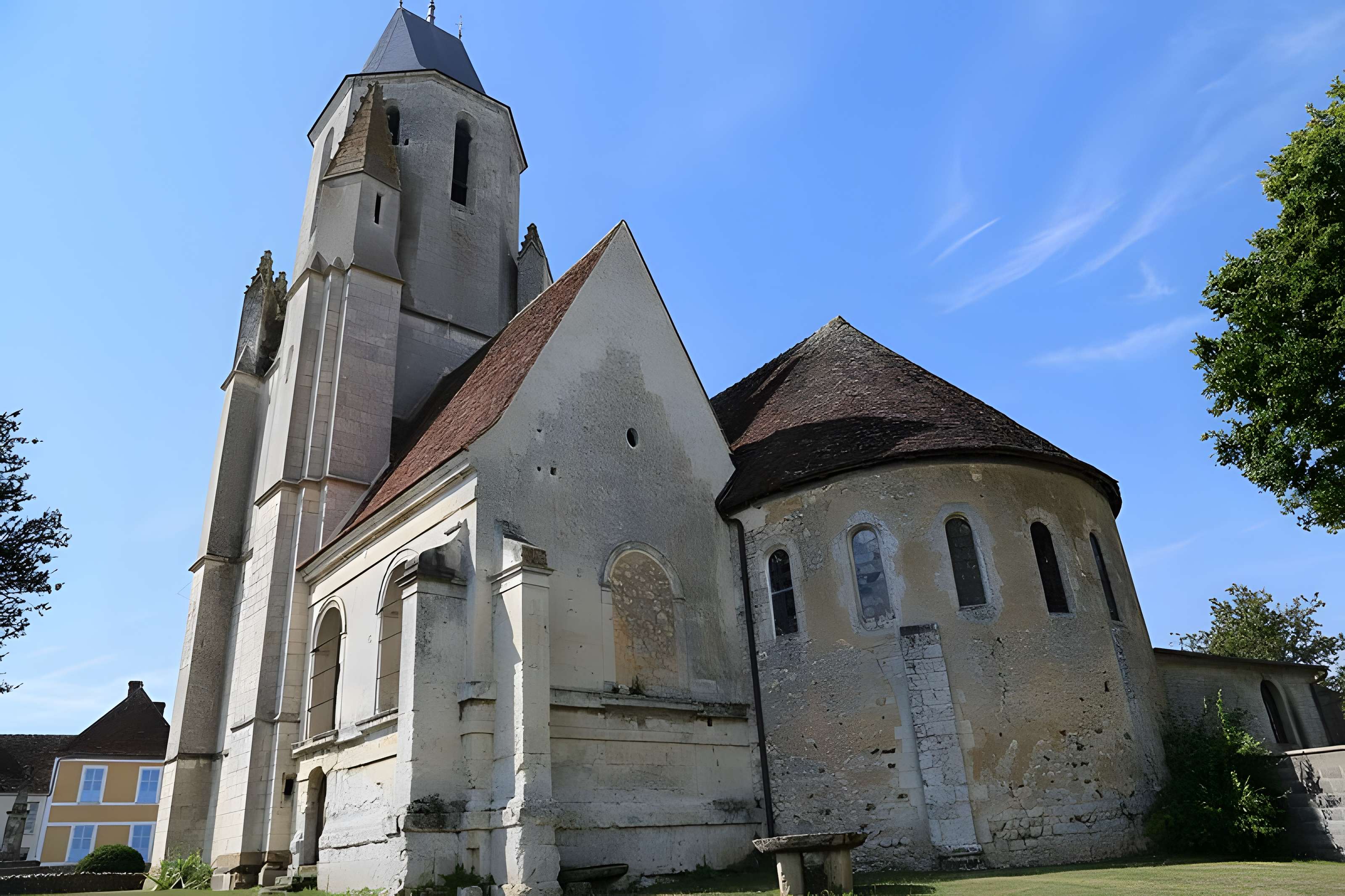 Église Saint-Pierre de Mauves-sur-Huisne