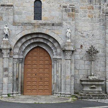 Église Saint-Pierre de Menet