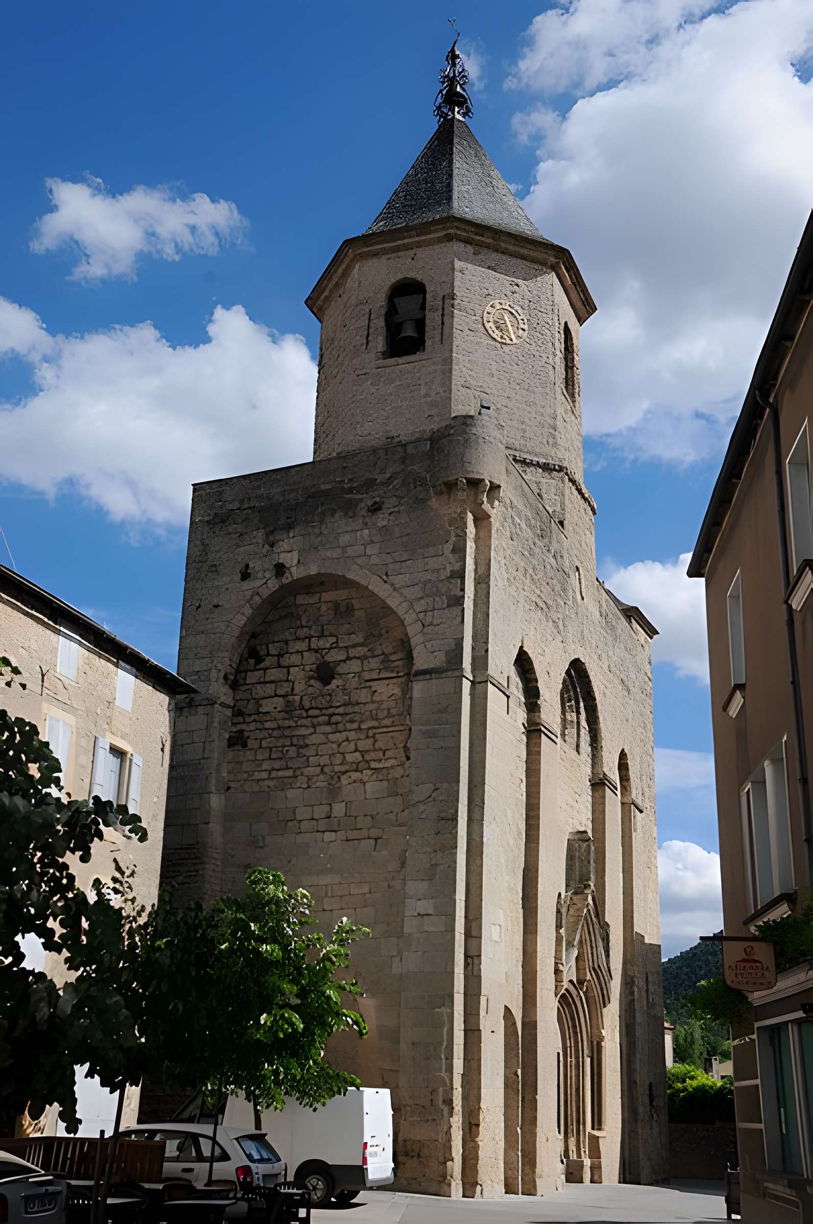 Église Saint-Pierre de Nant