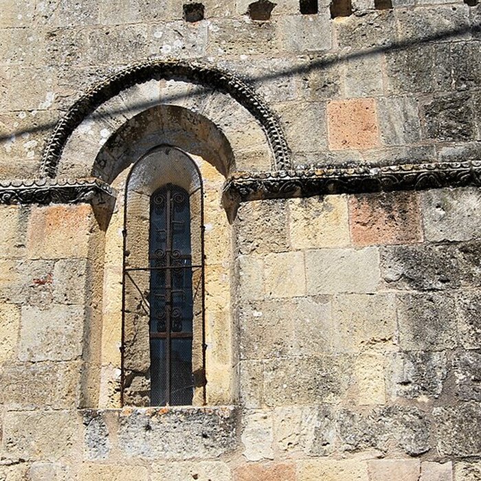 Photo de Église Saint-Pierre de Naujan-et-Postiac