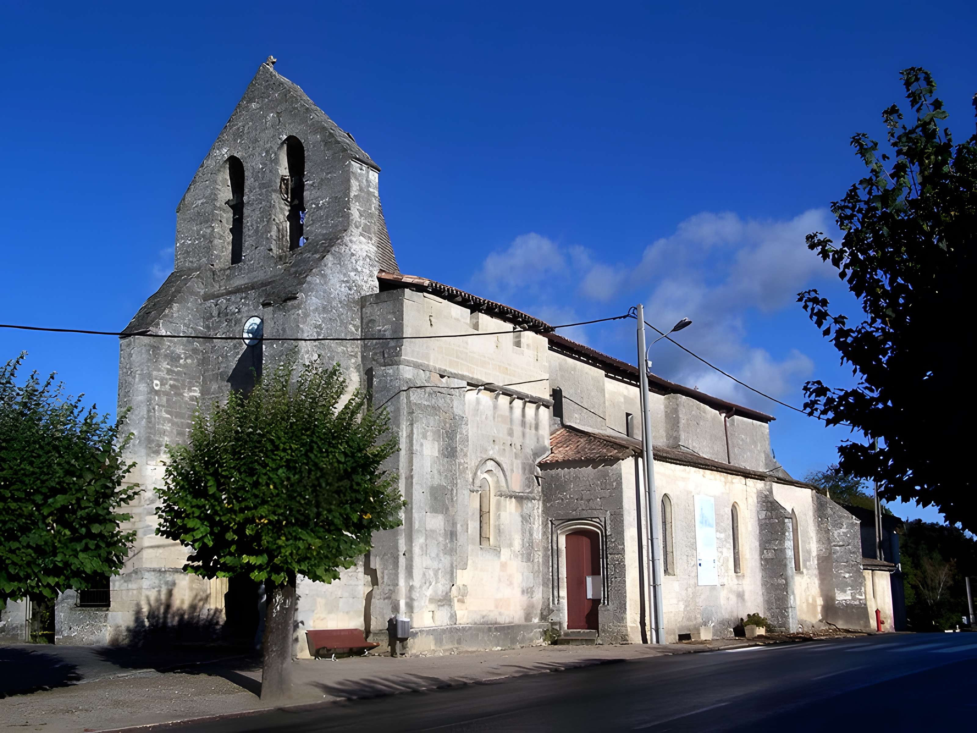 Église Saint-Pierre de Naujan-et-Postiac