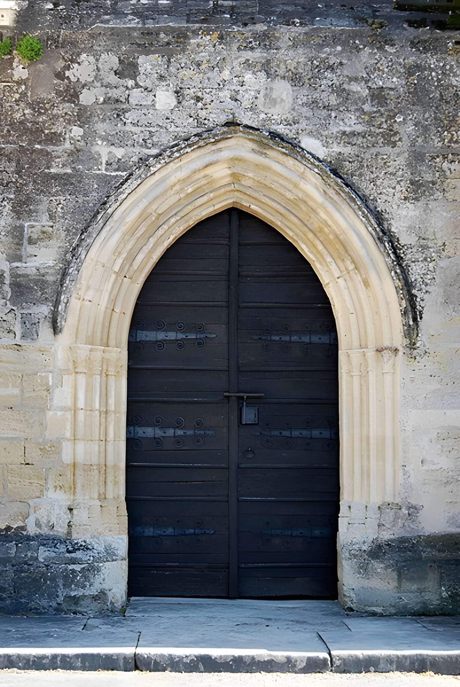 Église Saint-Pierre de Naujan-et-Postiac