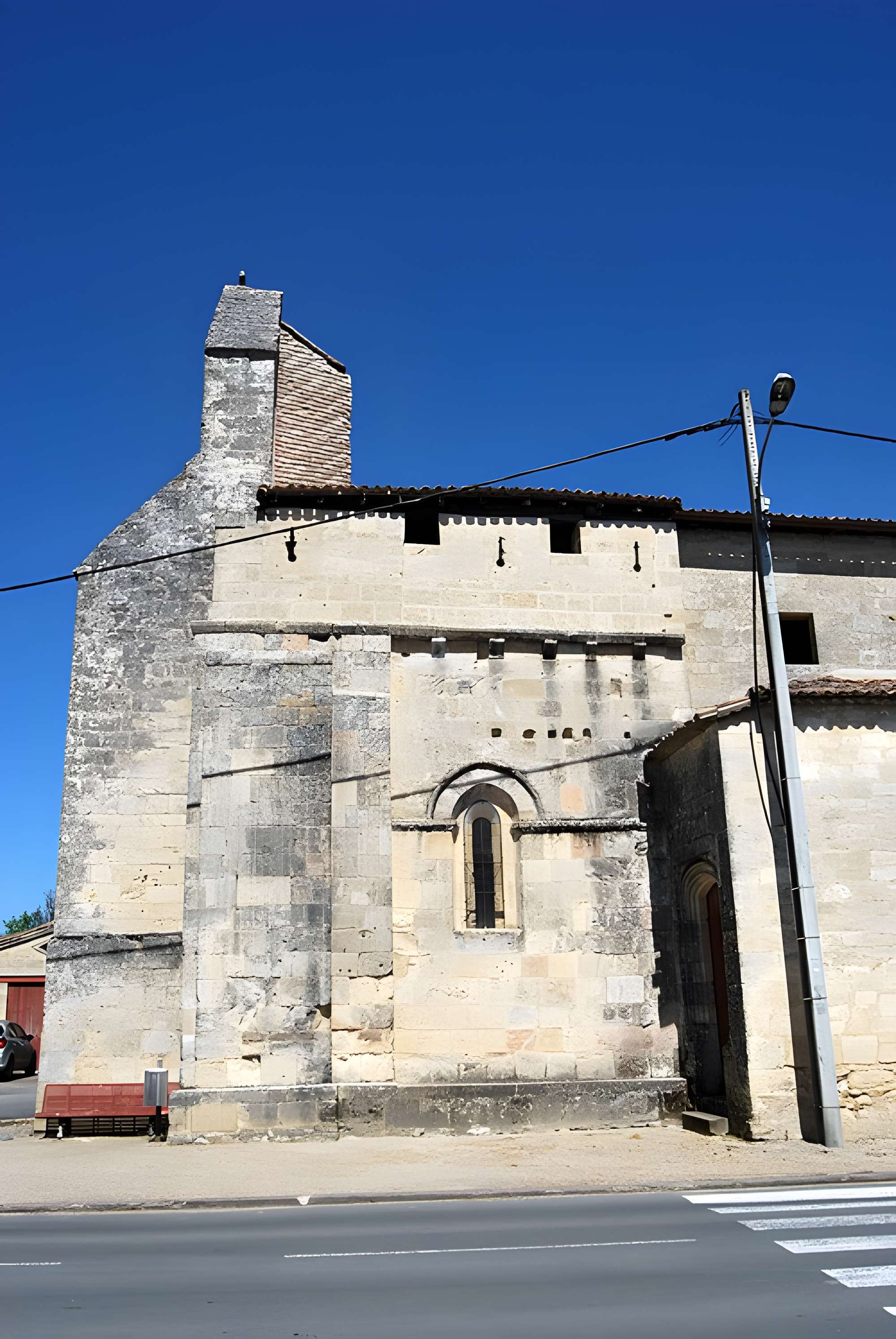Église Saint-Pierre de Naujan-et-Postiac