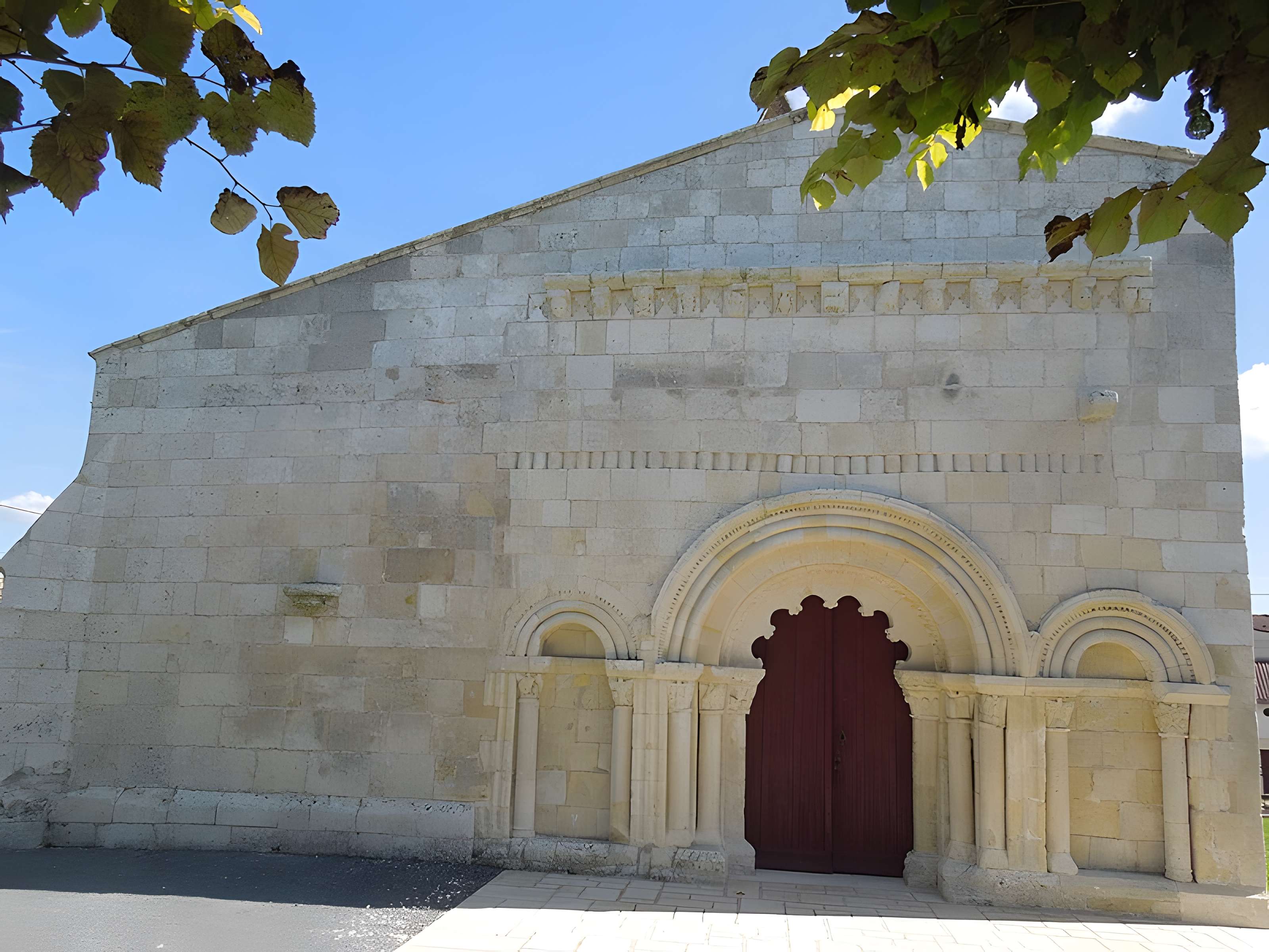 Église Saint-Pierre de Neuillac