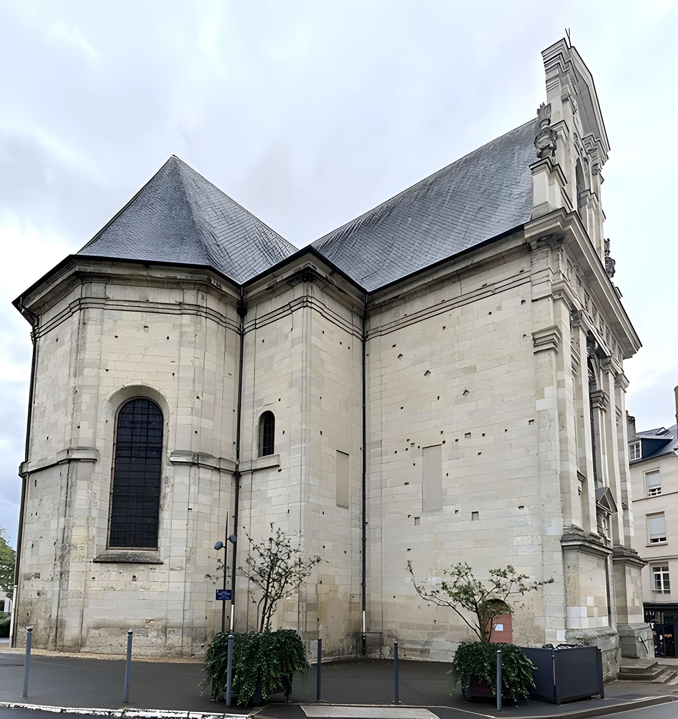 Église Saint-Pierre de Nevers