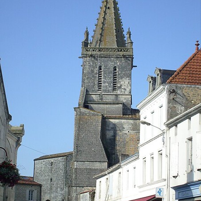 Photo de Église Saint-Pierre de Pont-lAbbé-dArnoult