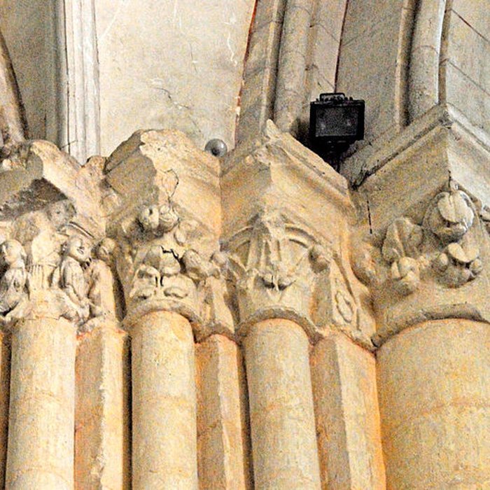 Photo de Église Saint-Pierre de Pont-lAbbé-dArnoult