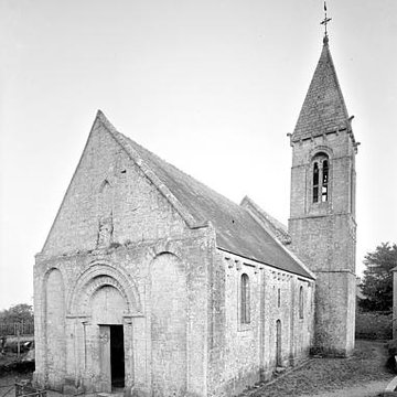 Église Saint-Pierre de Port-en-Bessin-Huppain