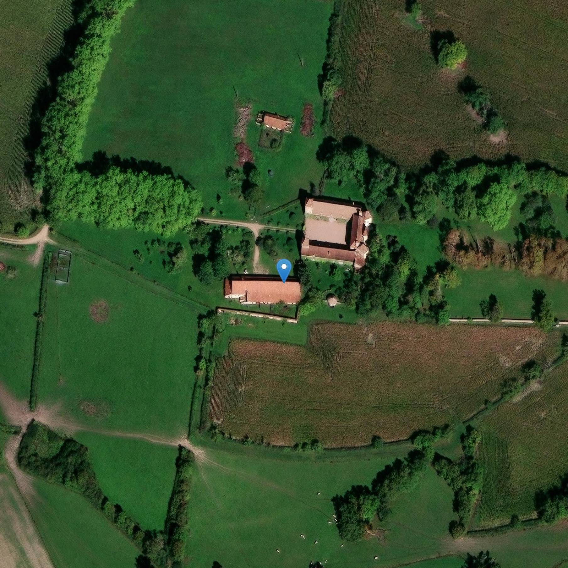 Photo de Lonzat Castle