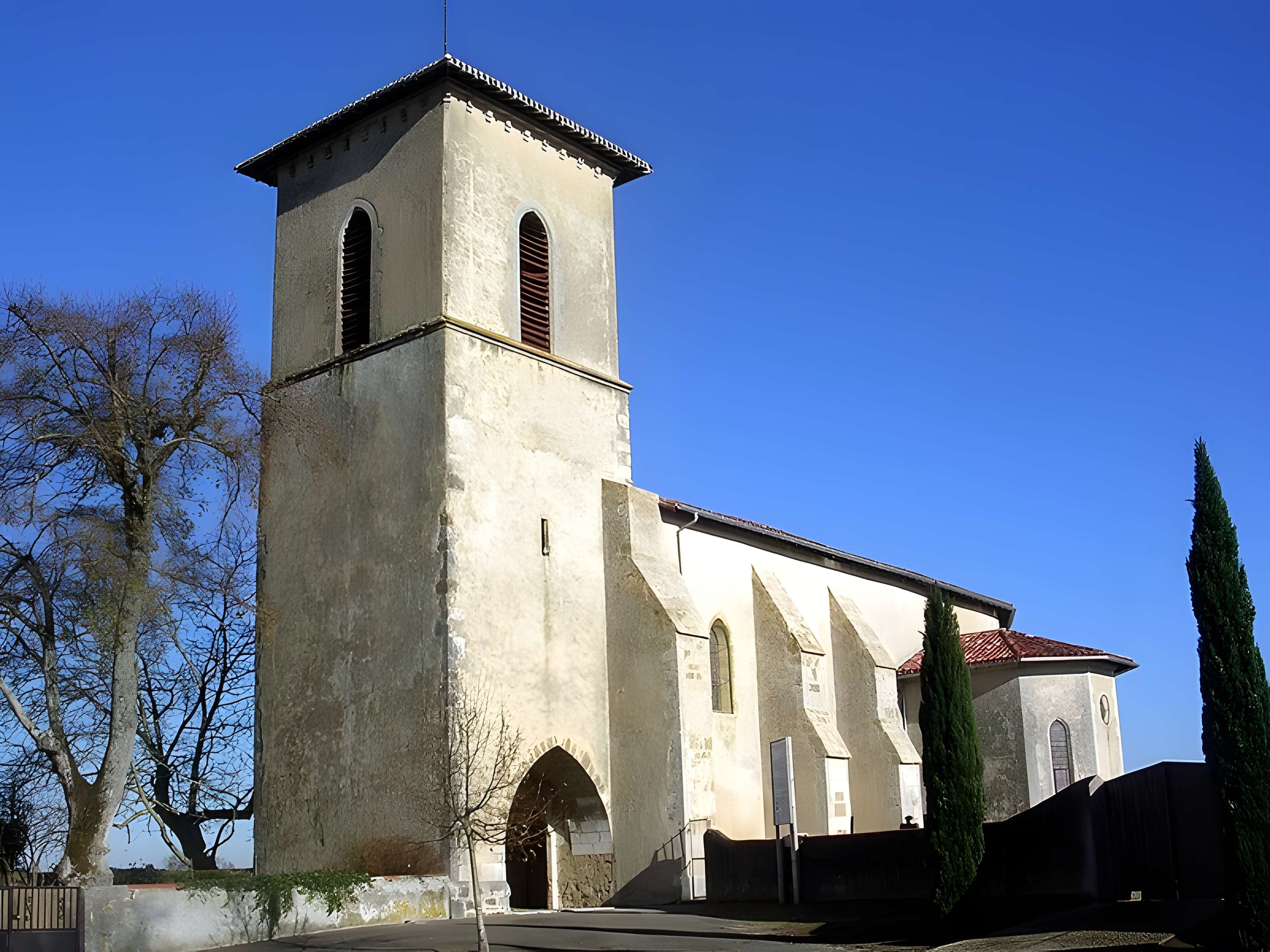 Église Saint-Pierre de Renung 