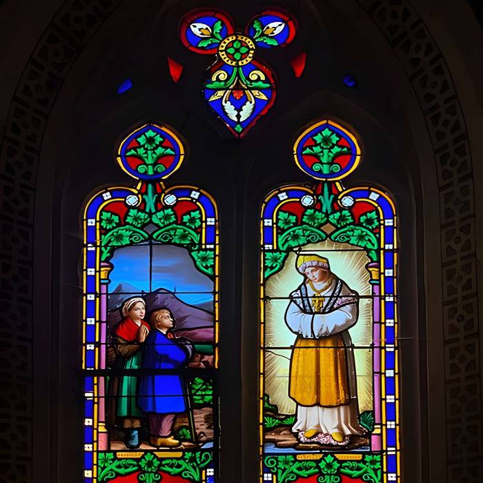 Photo de Église Saint-Pierre de Rossillon