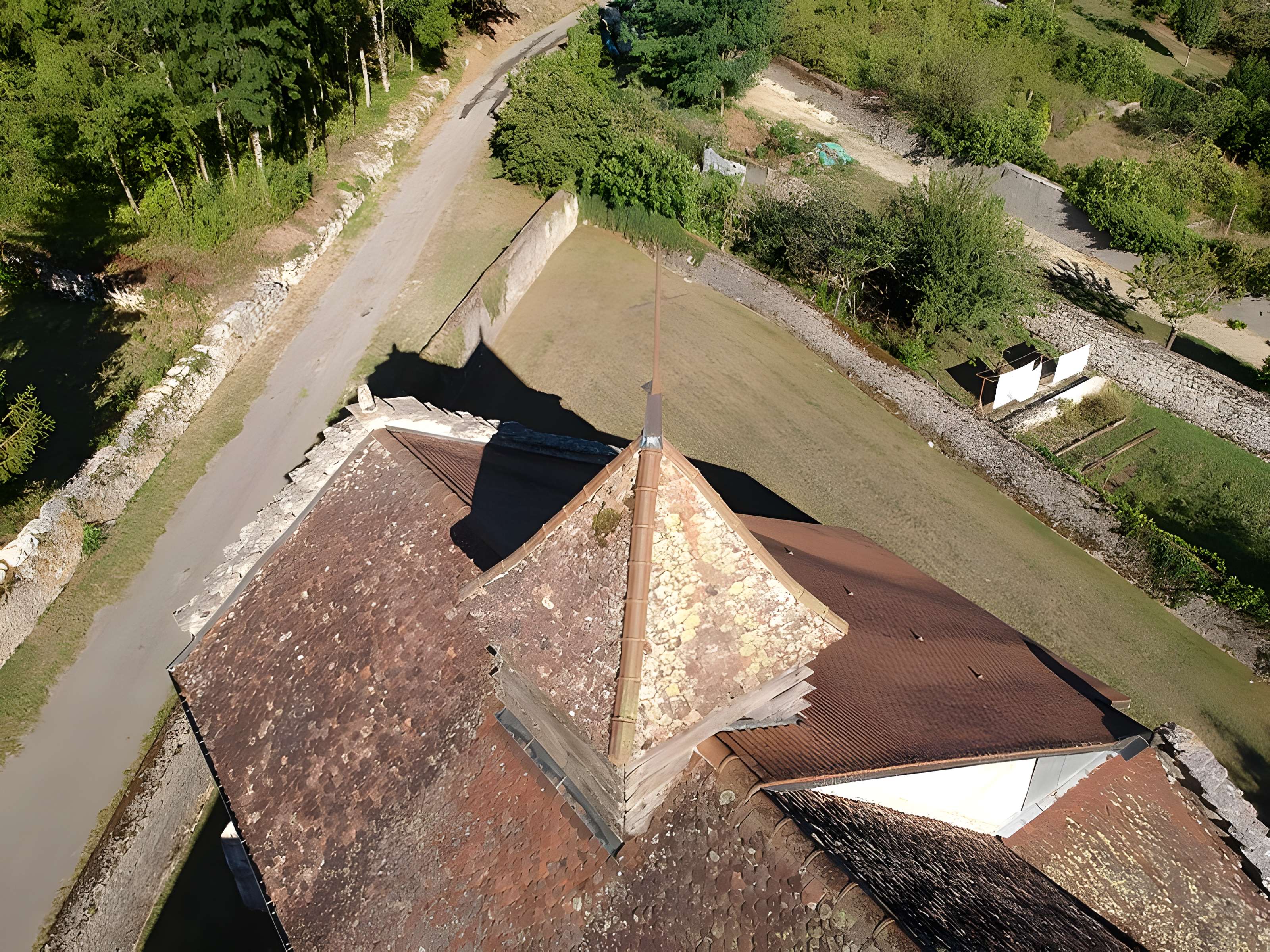 Église Saint-Pierre de Rossillon