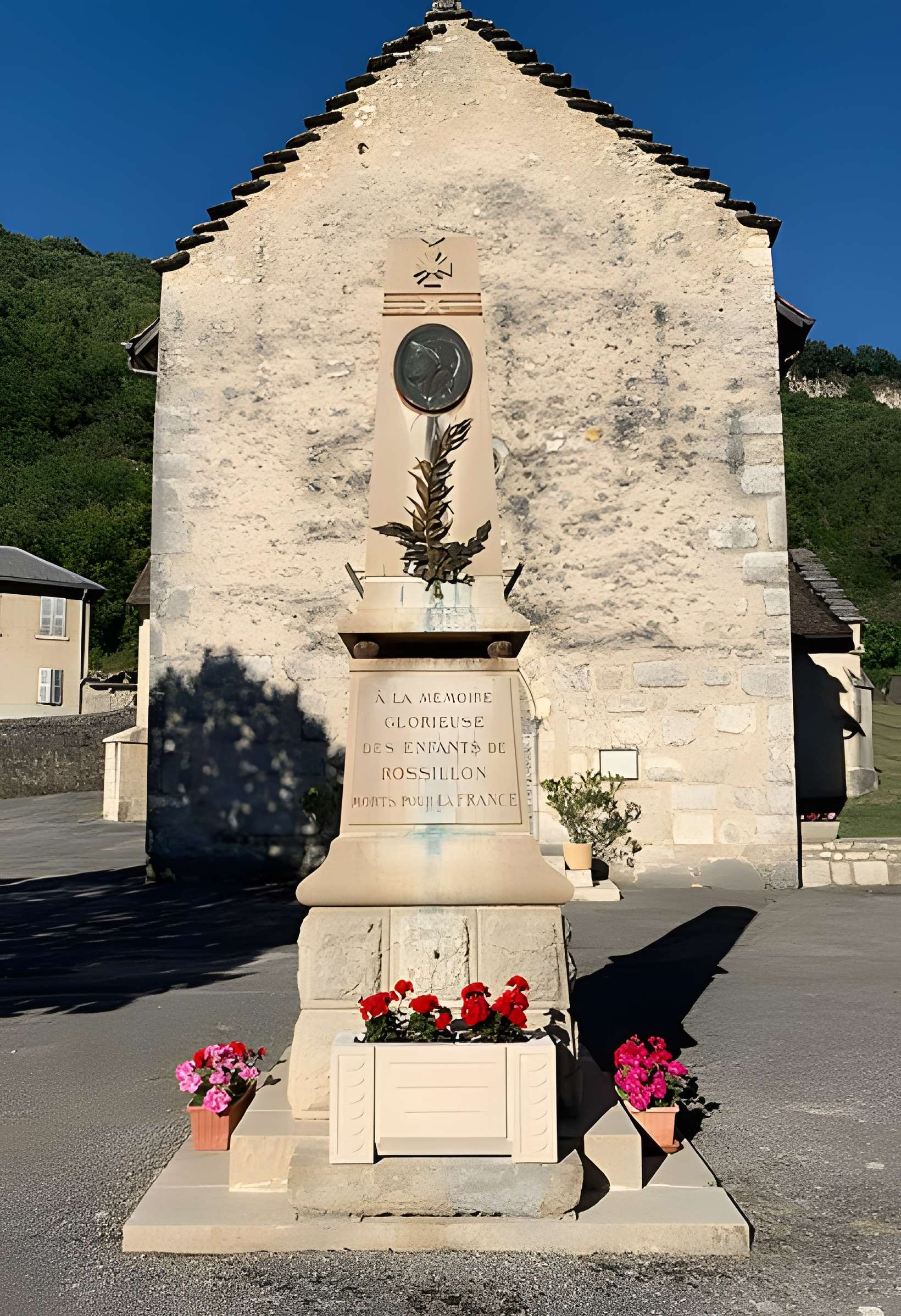 Église Saint-Pierre de Rossillon