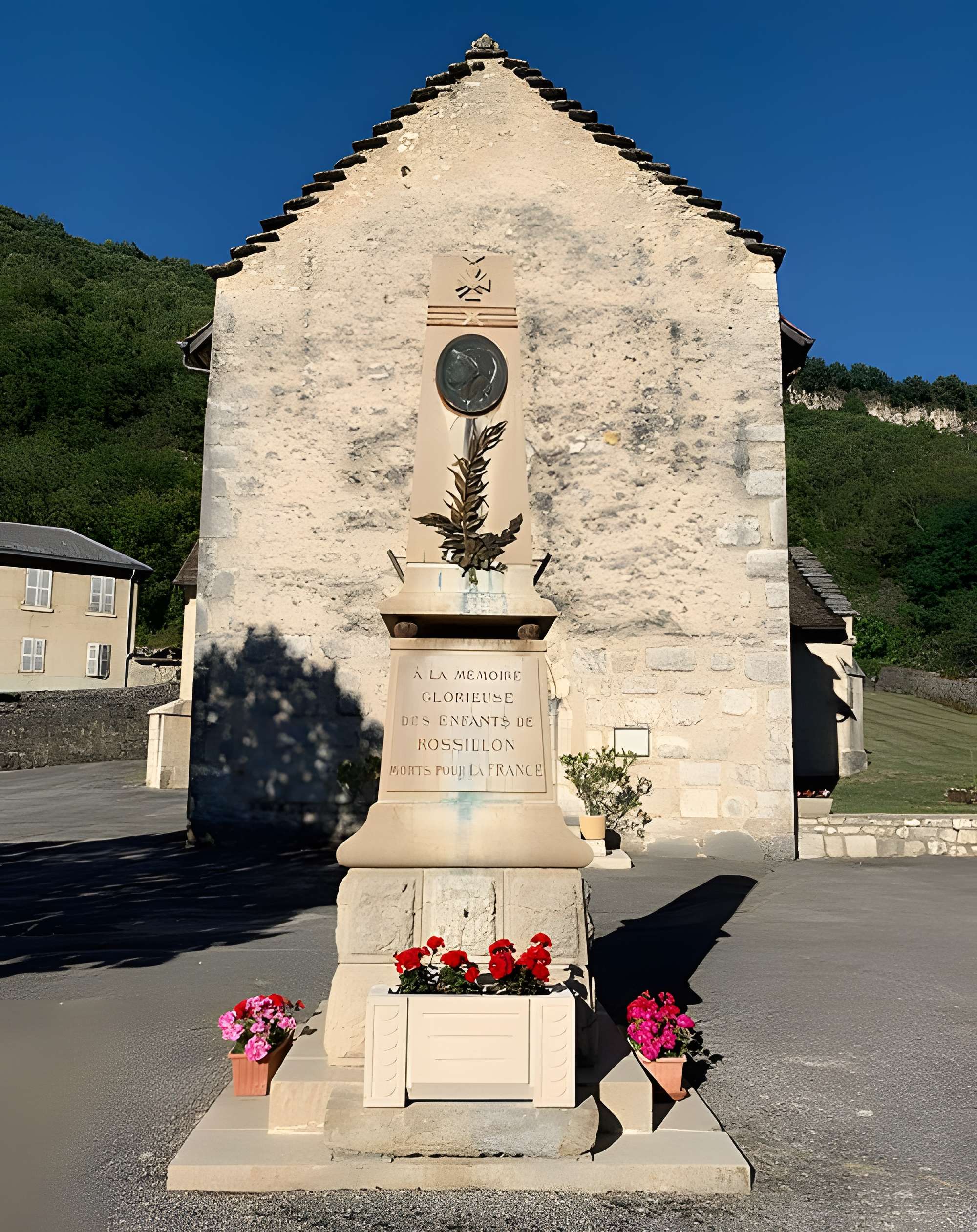 Église Saint-Pierre de Rossillon