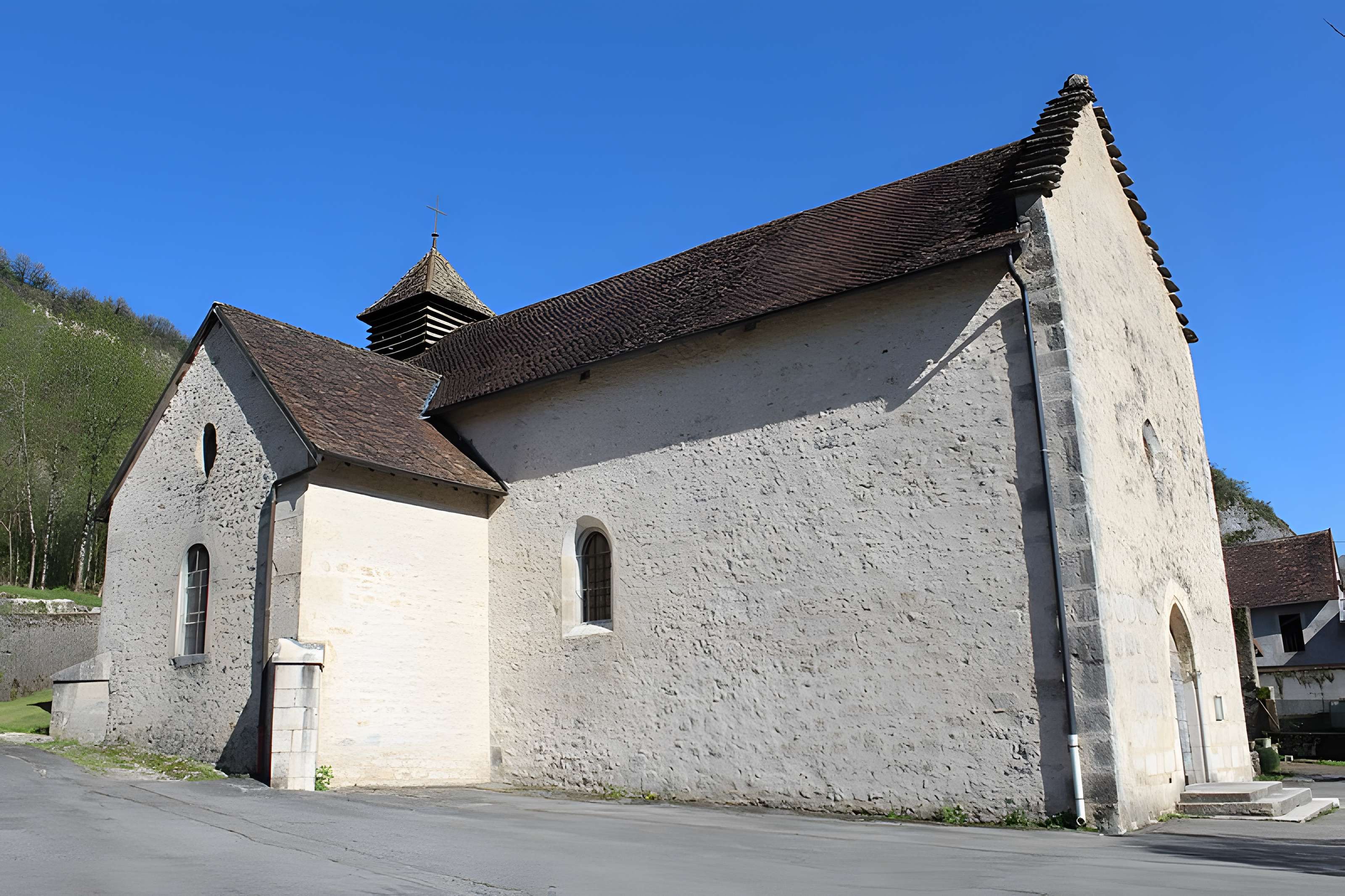 Église Saint-Pierre de Rossillon