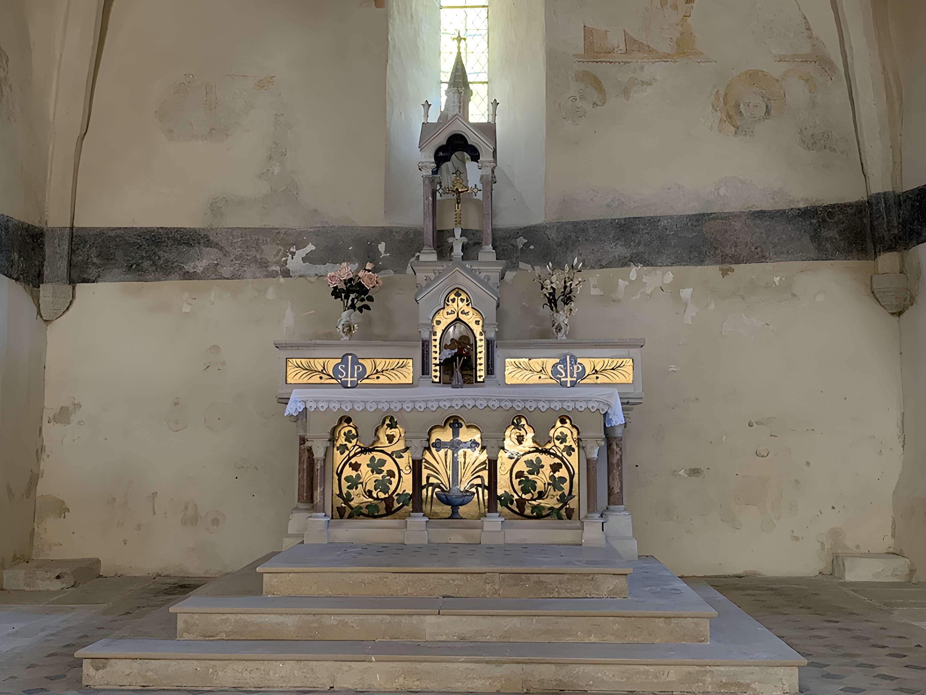 Église Saint-Pierre de Rossillon