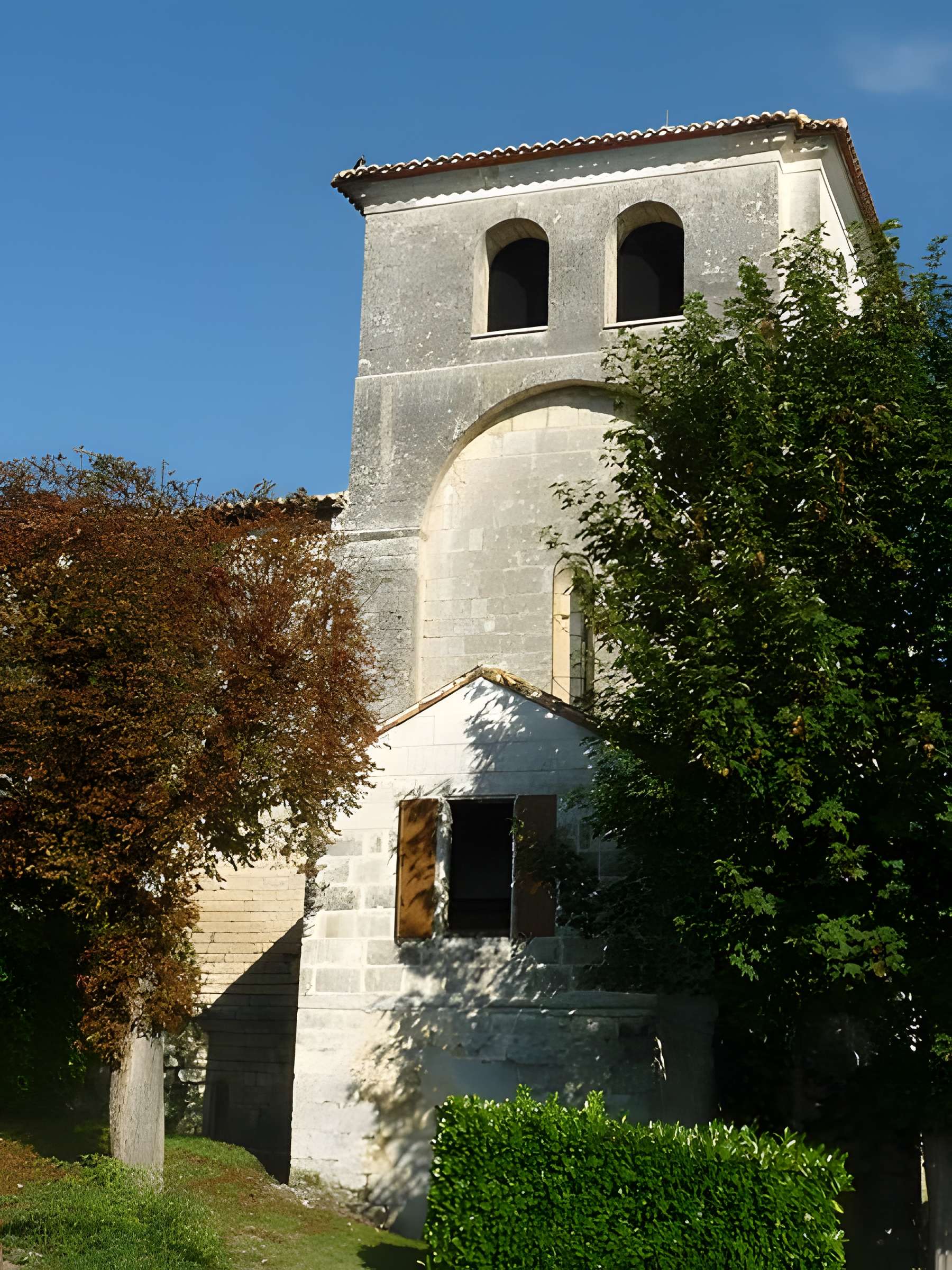 Église Saint-Pierre de Rougnac