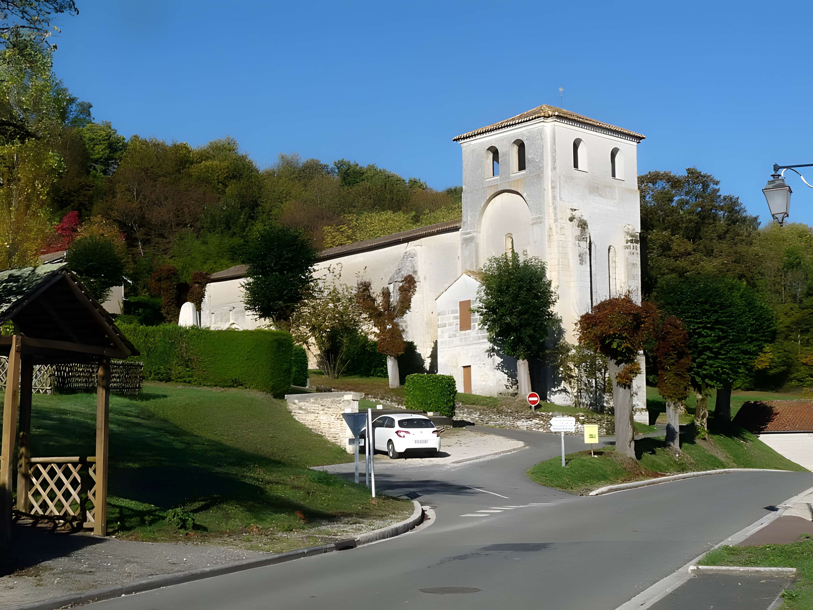 Église Saint-Pierre de Rougnac