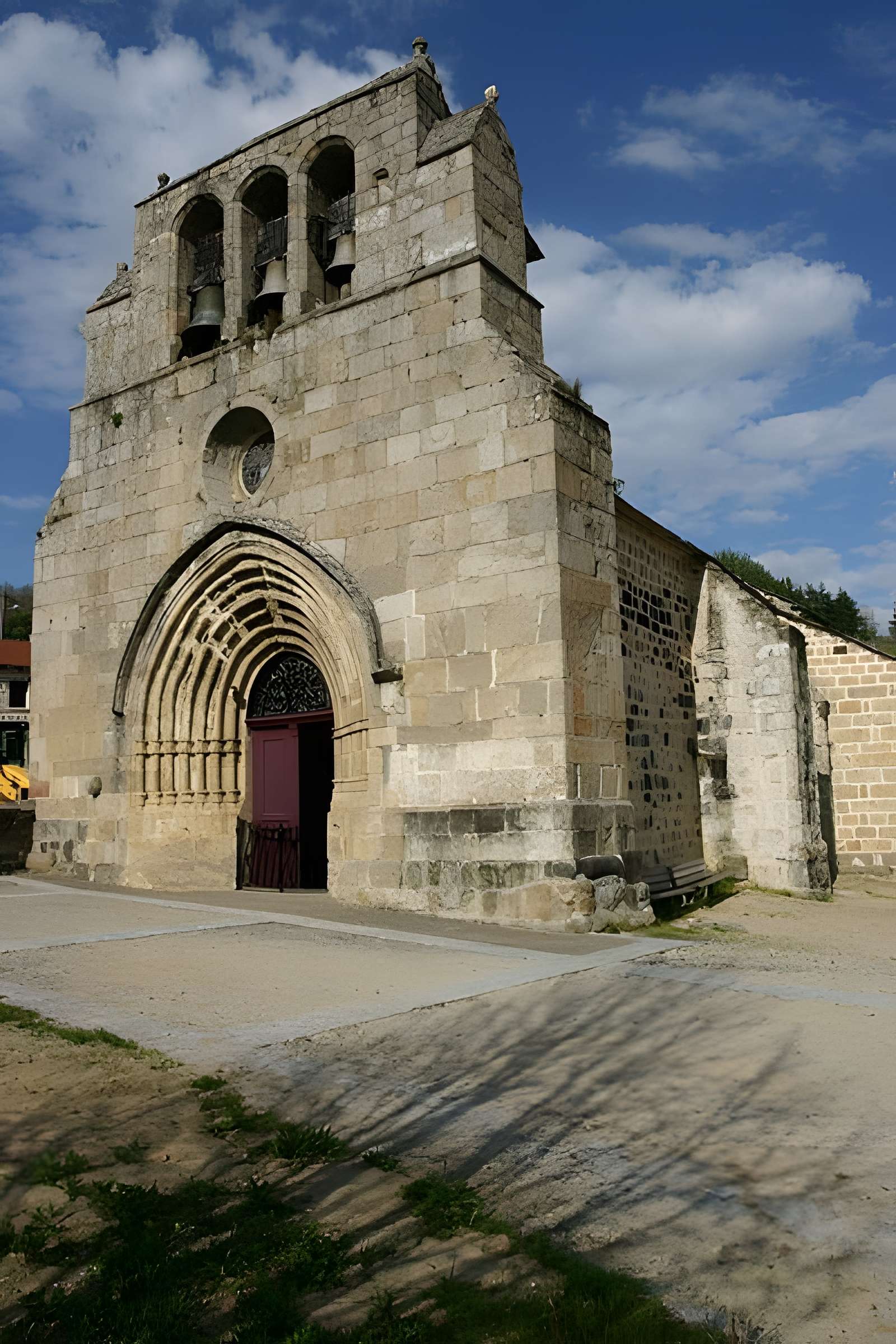 Église Saint-Pierre de Salettes 