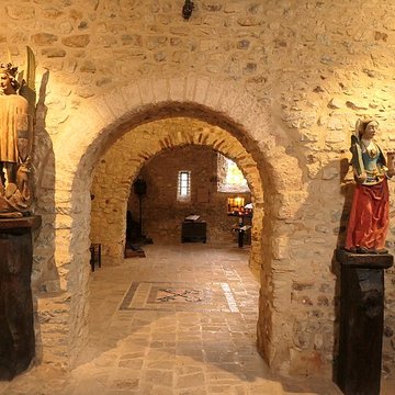 Église Saint-Pierre de Saulges