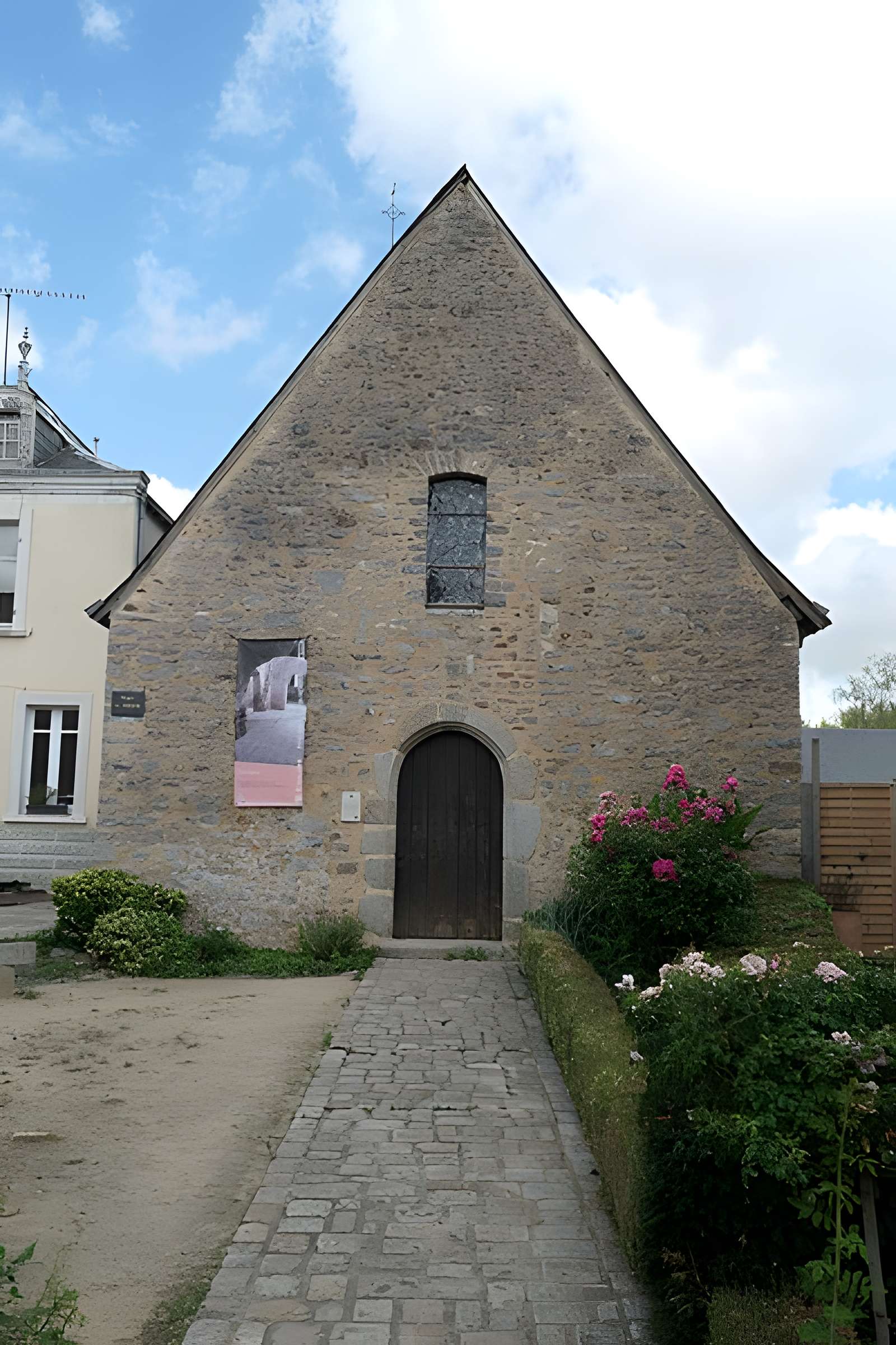 Église Saint-Pierre de Saulges