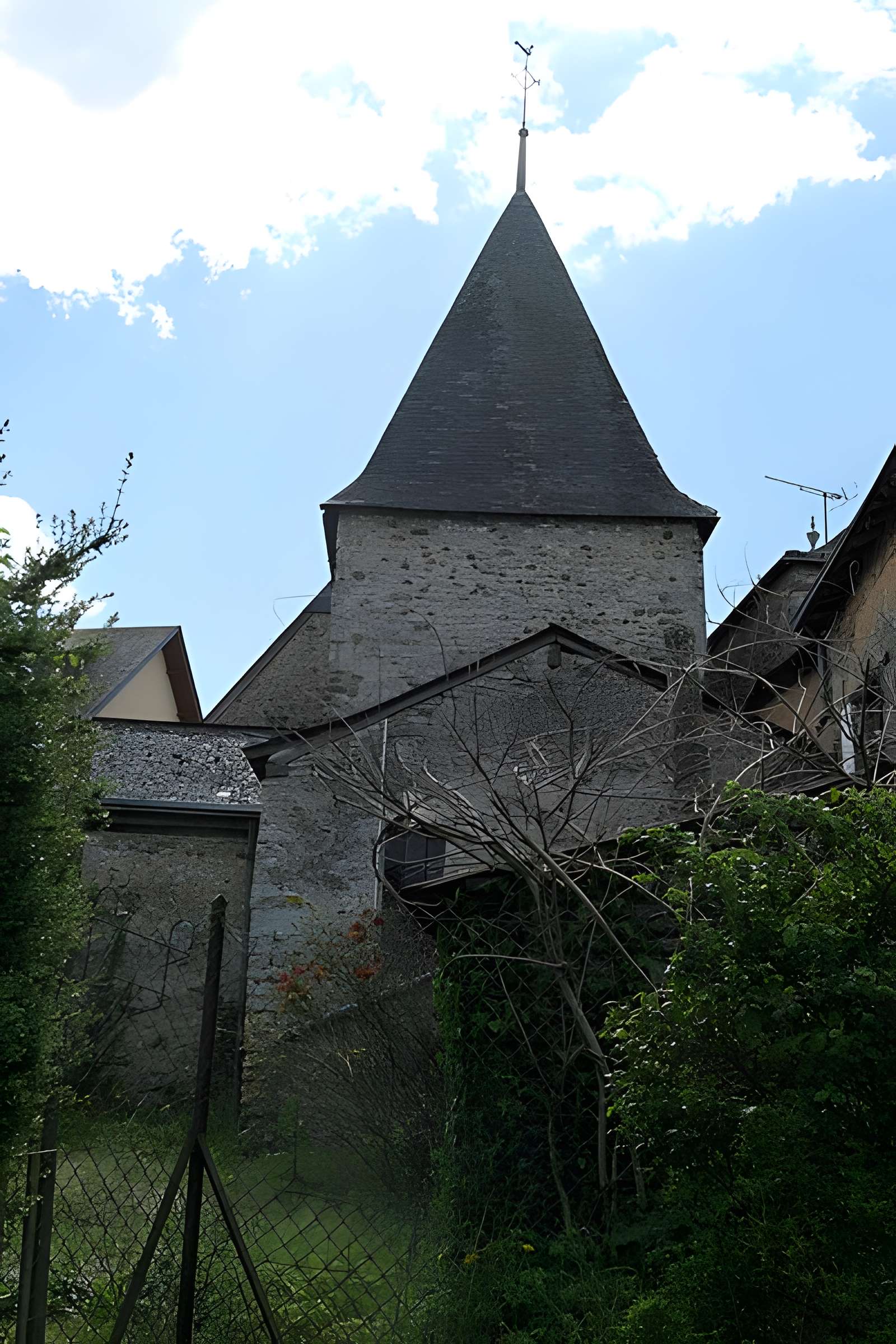 Église Saint-Pierre de Saulges