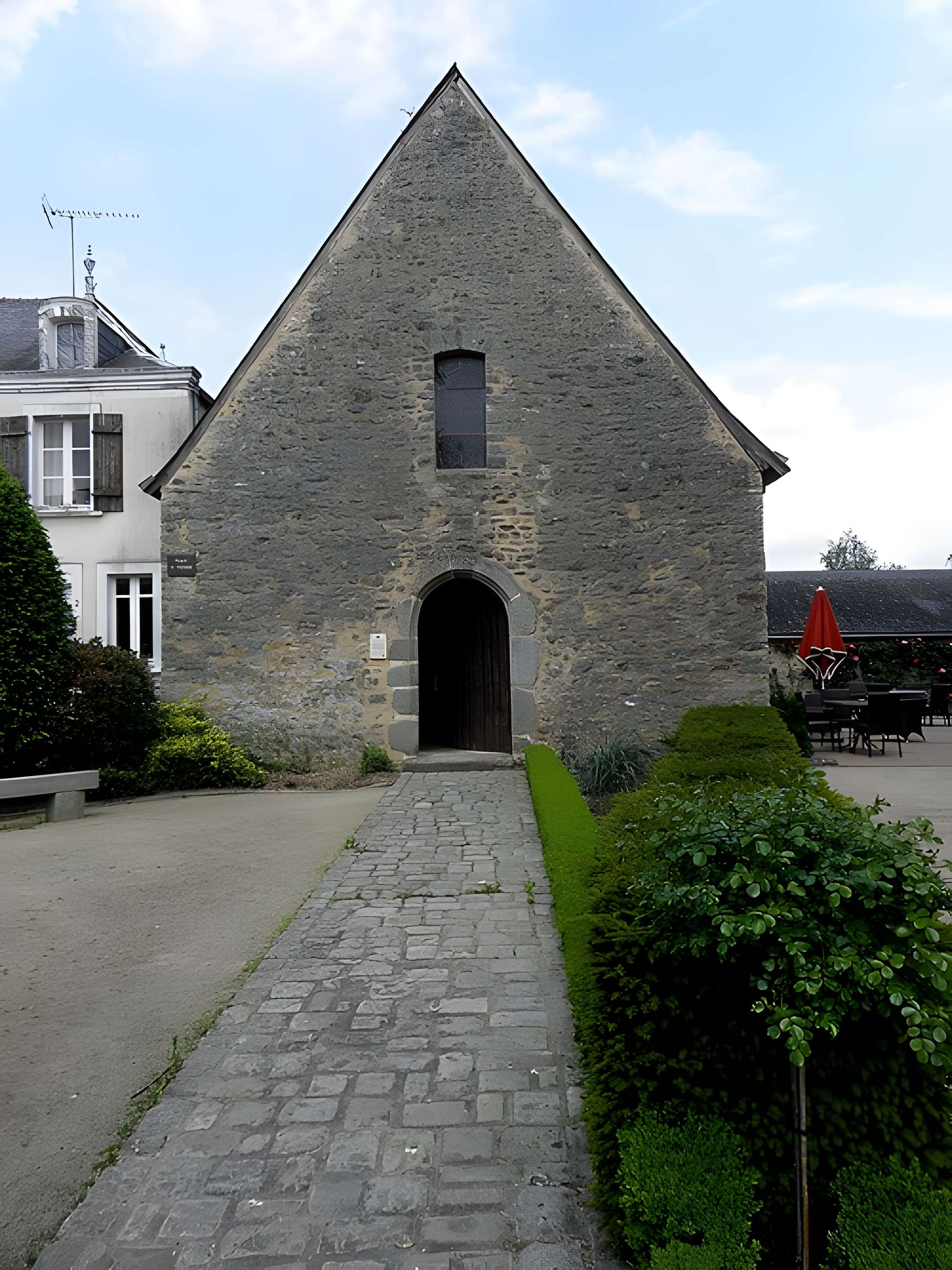 Église Saint-Pierre de Saulges