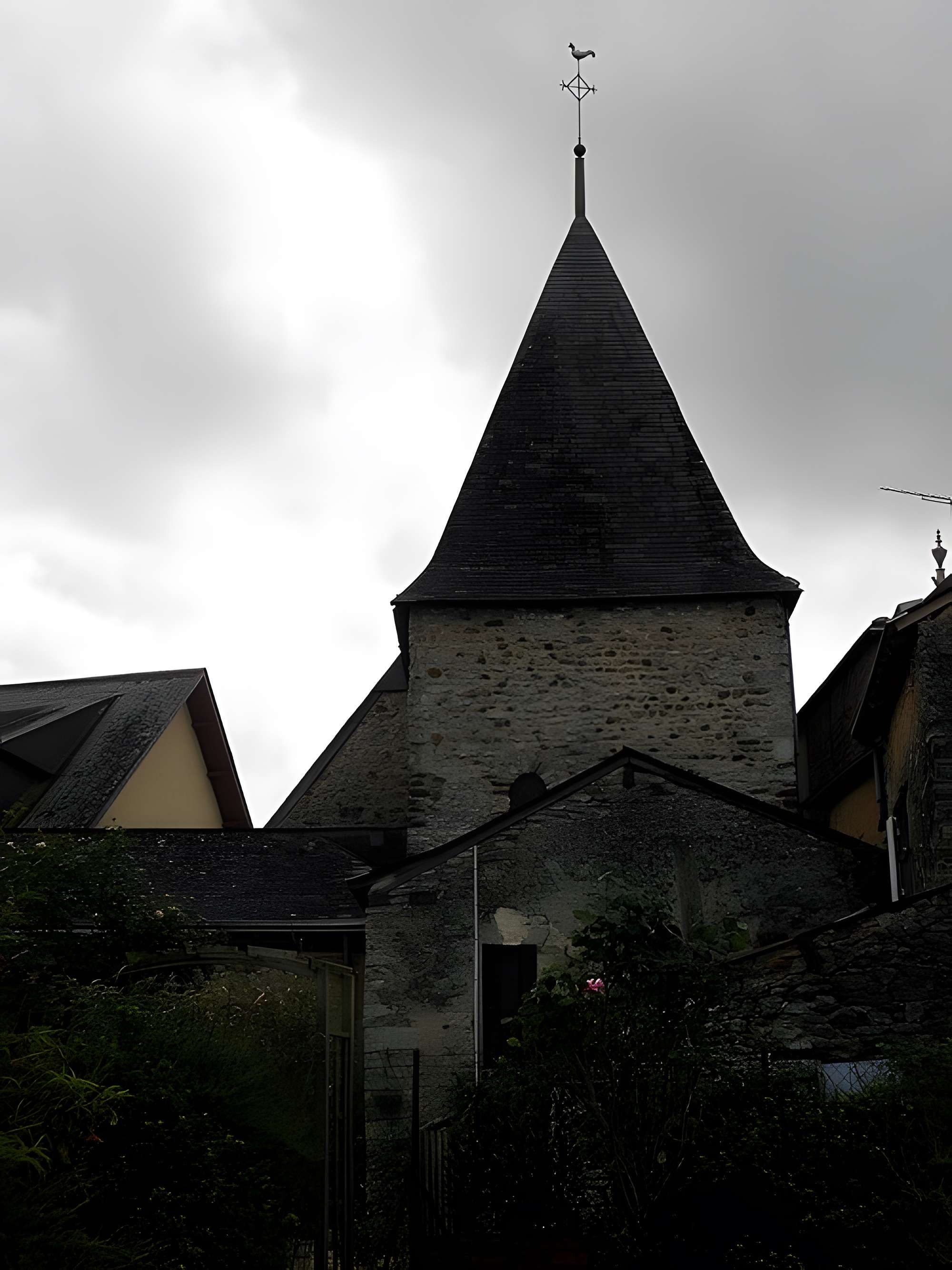 Église Saint-Pierre de Saulges