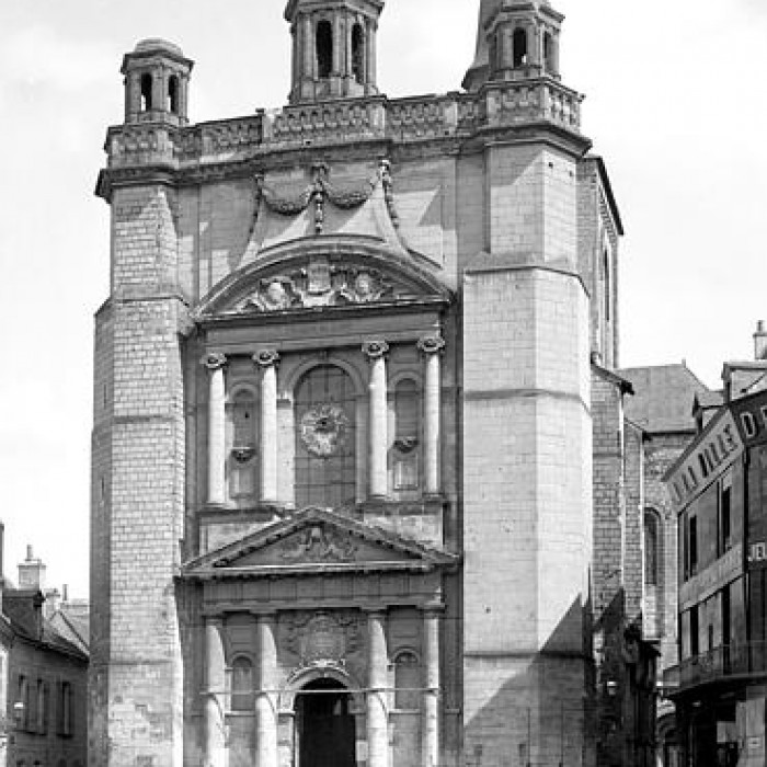 Photo de Église Saint-Pierre de Saumur