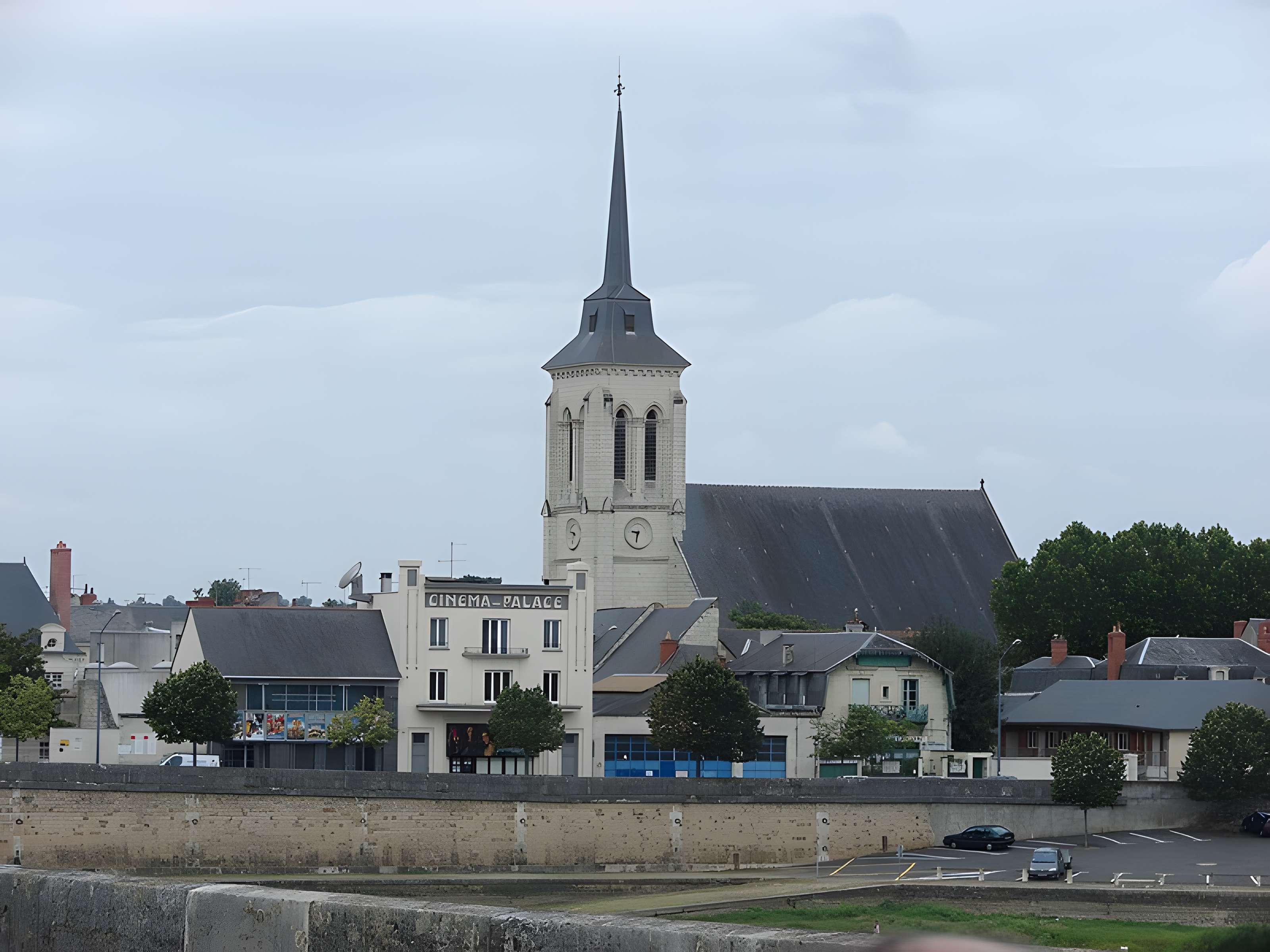 Église Saint-Pierre de Saumur