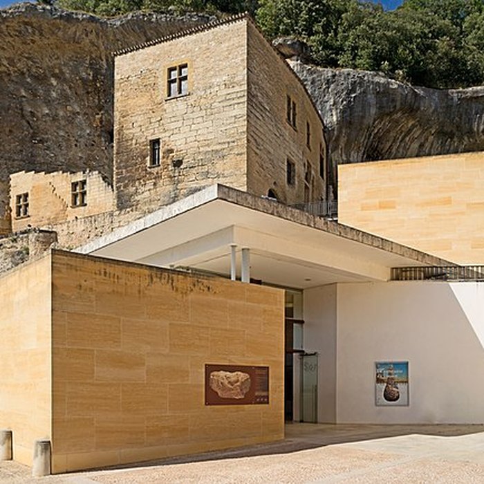 Photo de Château de Tayac et ses dépendances