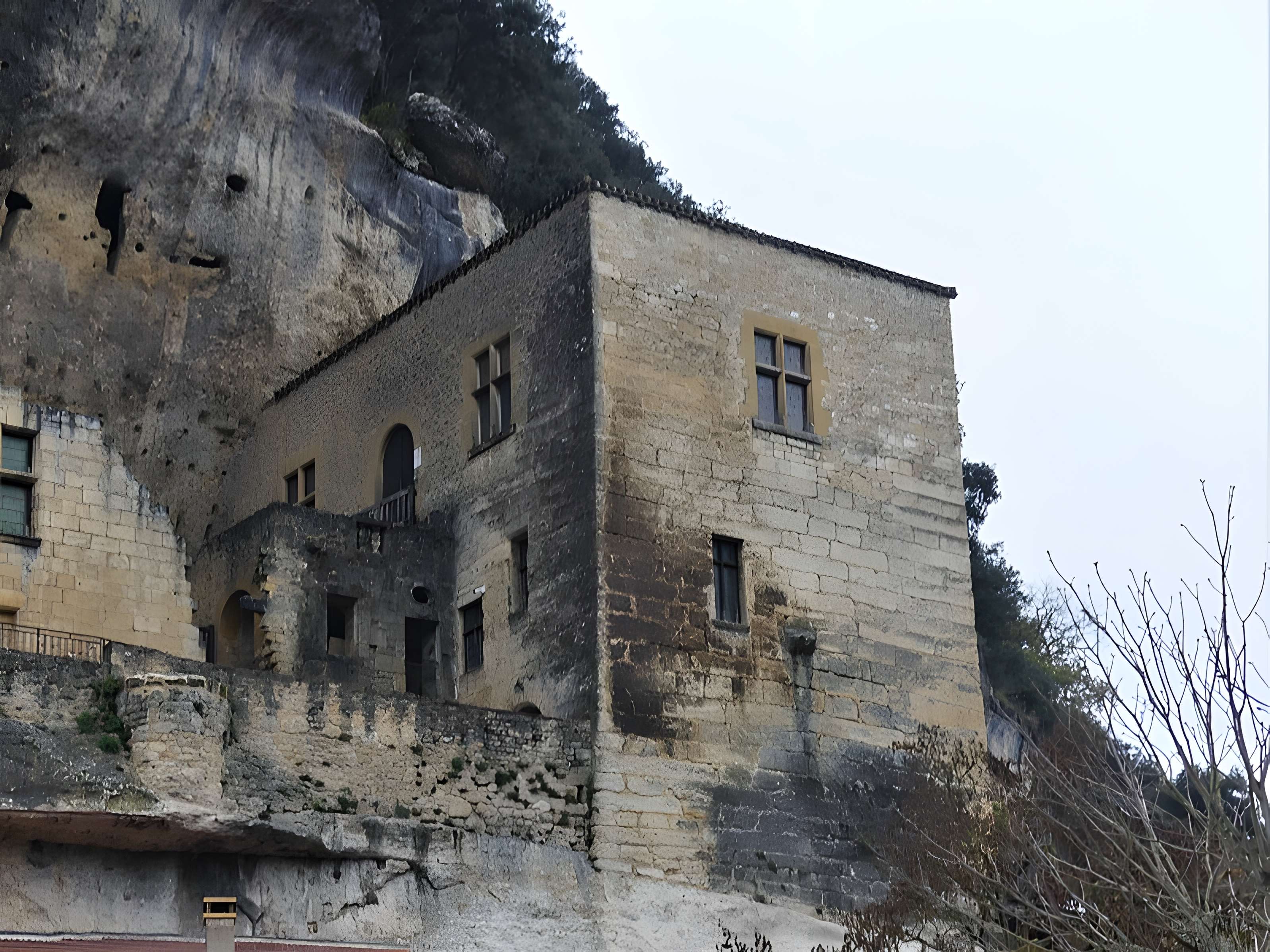 Château de Tayac et ses dépendances