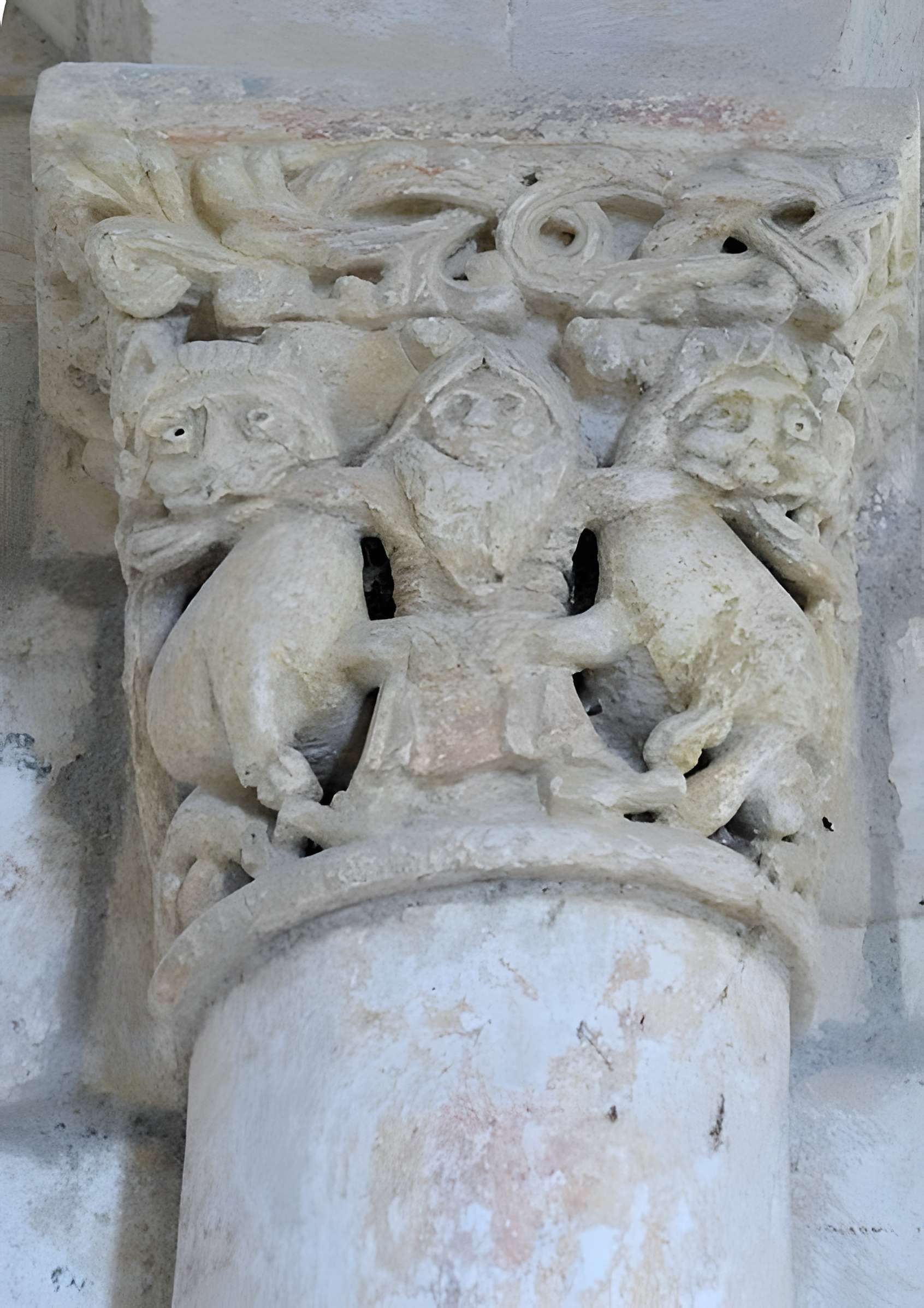 Église Saint-Pierre de Thaims