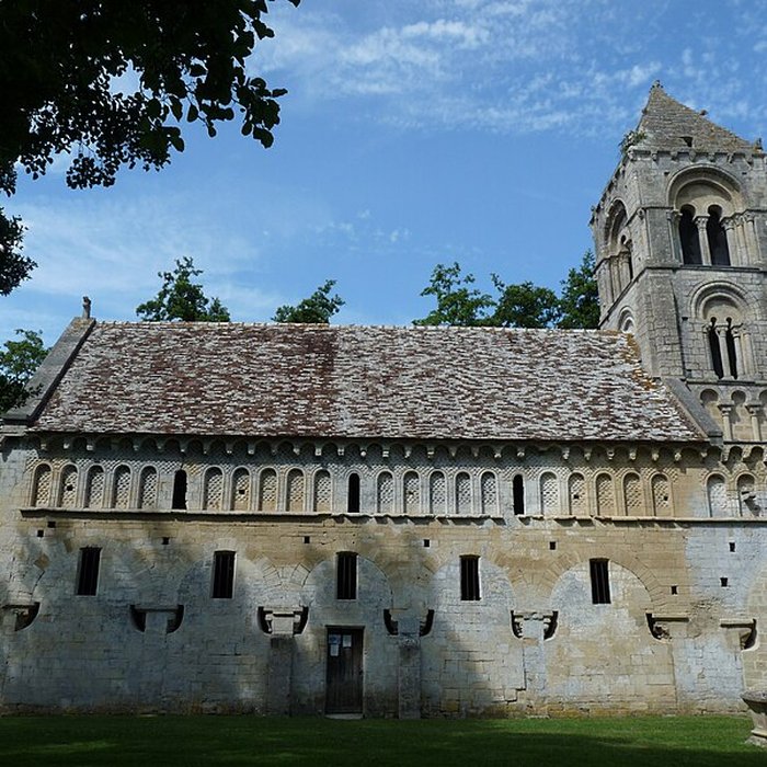 Photo de Église Saint-Pierre de Thaon