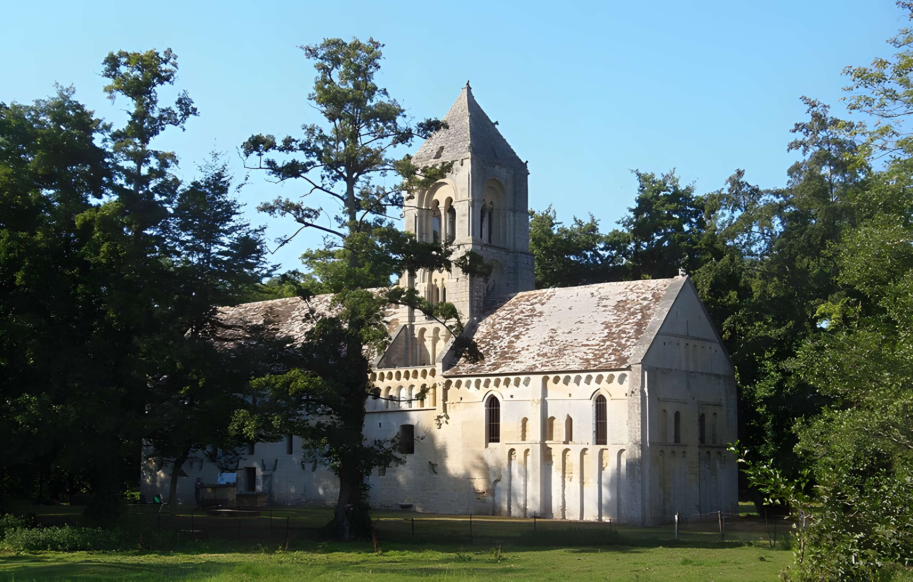 Église Saint-Pierre de Thaon
