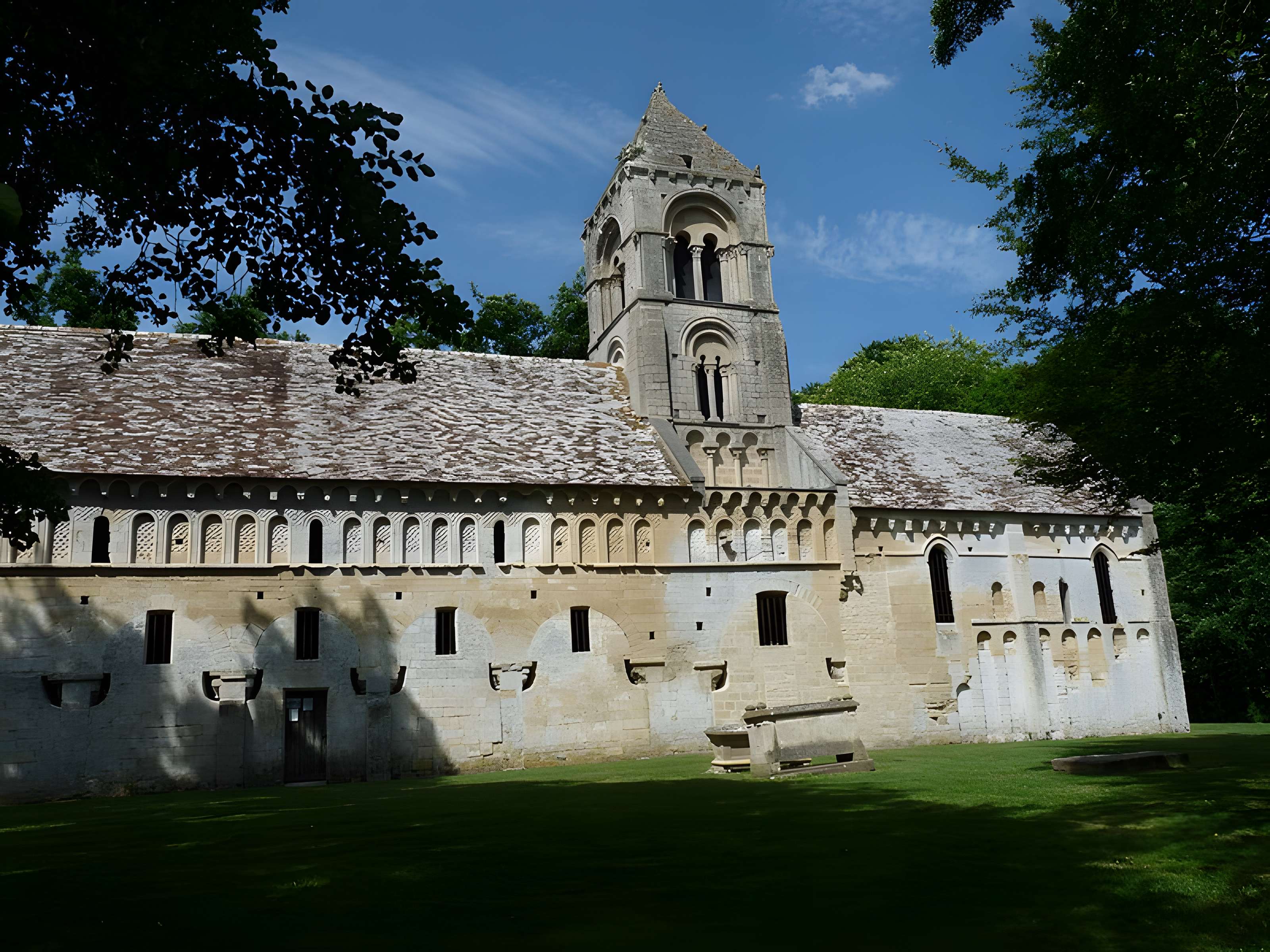 Église Saint-Pierre de Thaon
