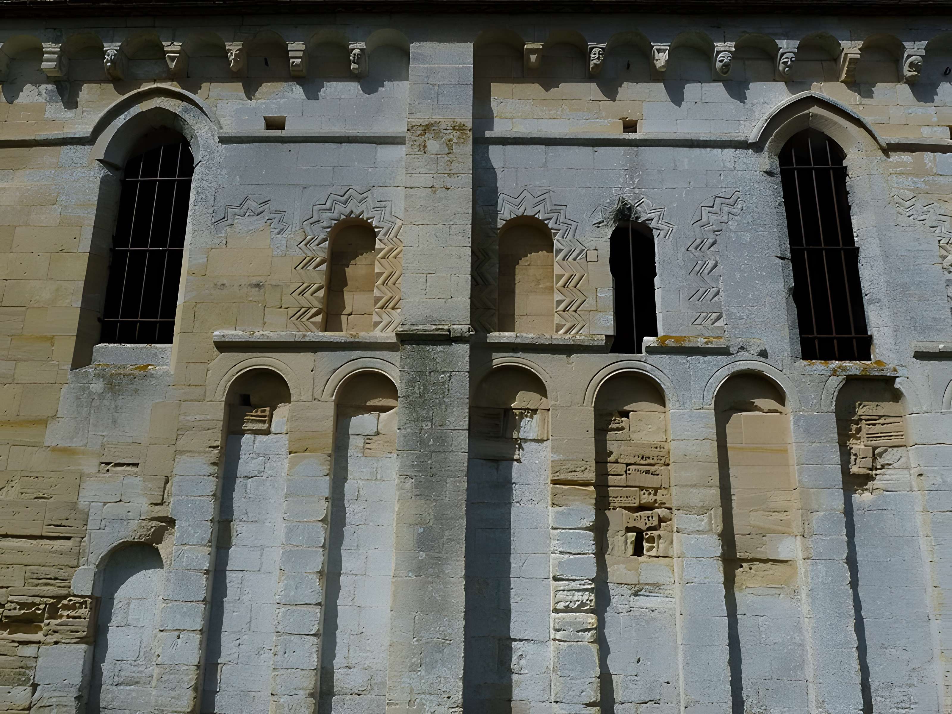 Église Saint-Pierre de Thaon