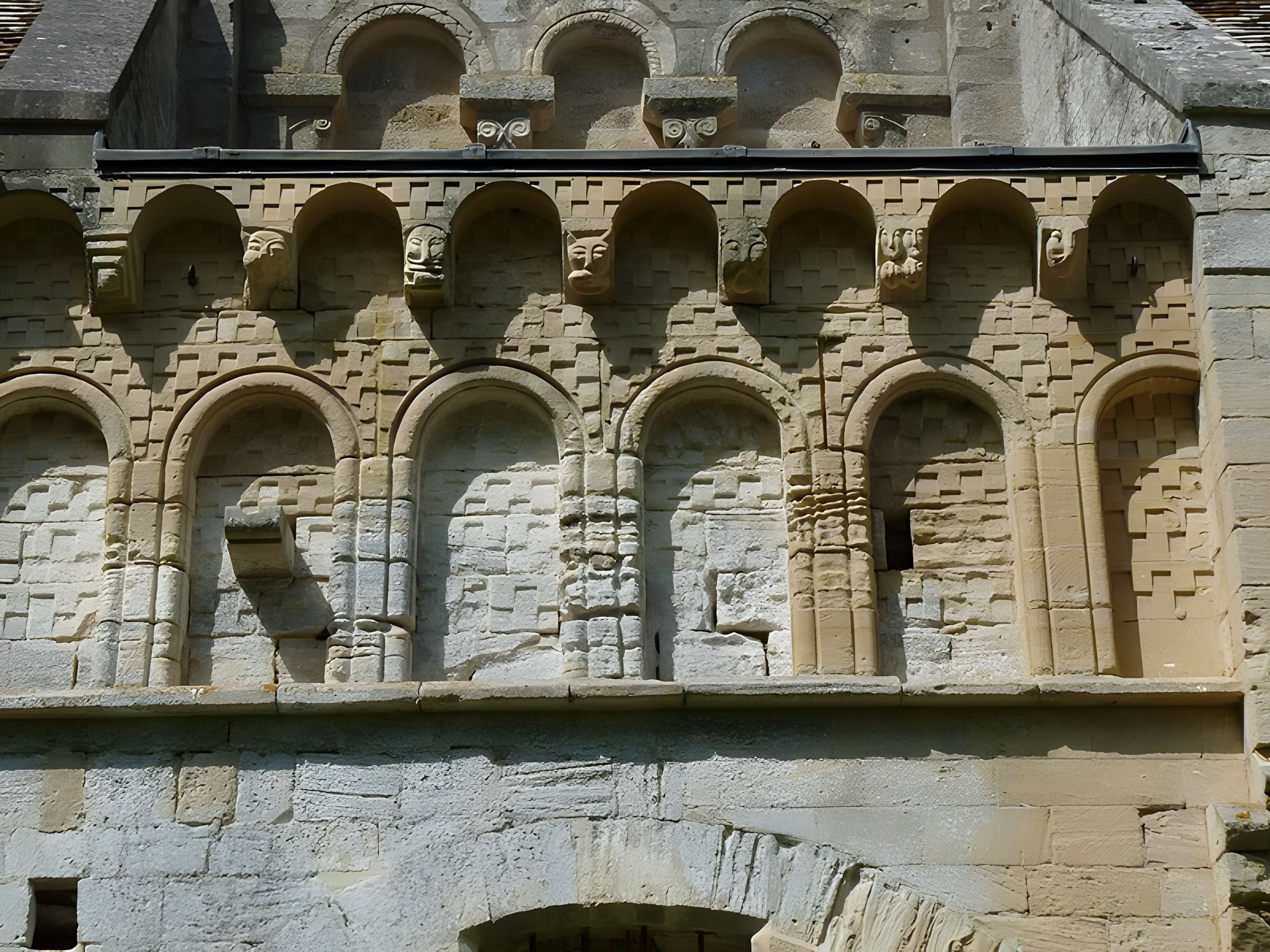 Église Saint-Pierre de Thaon